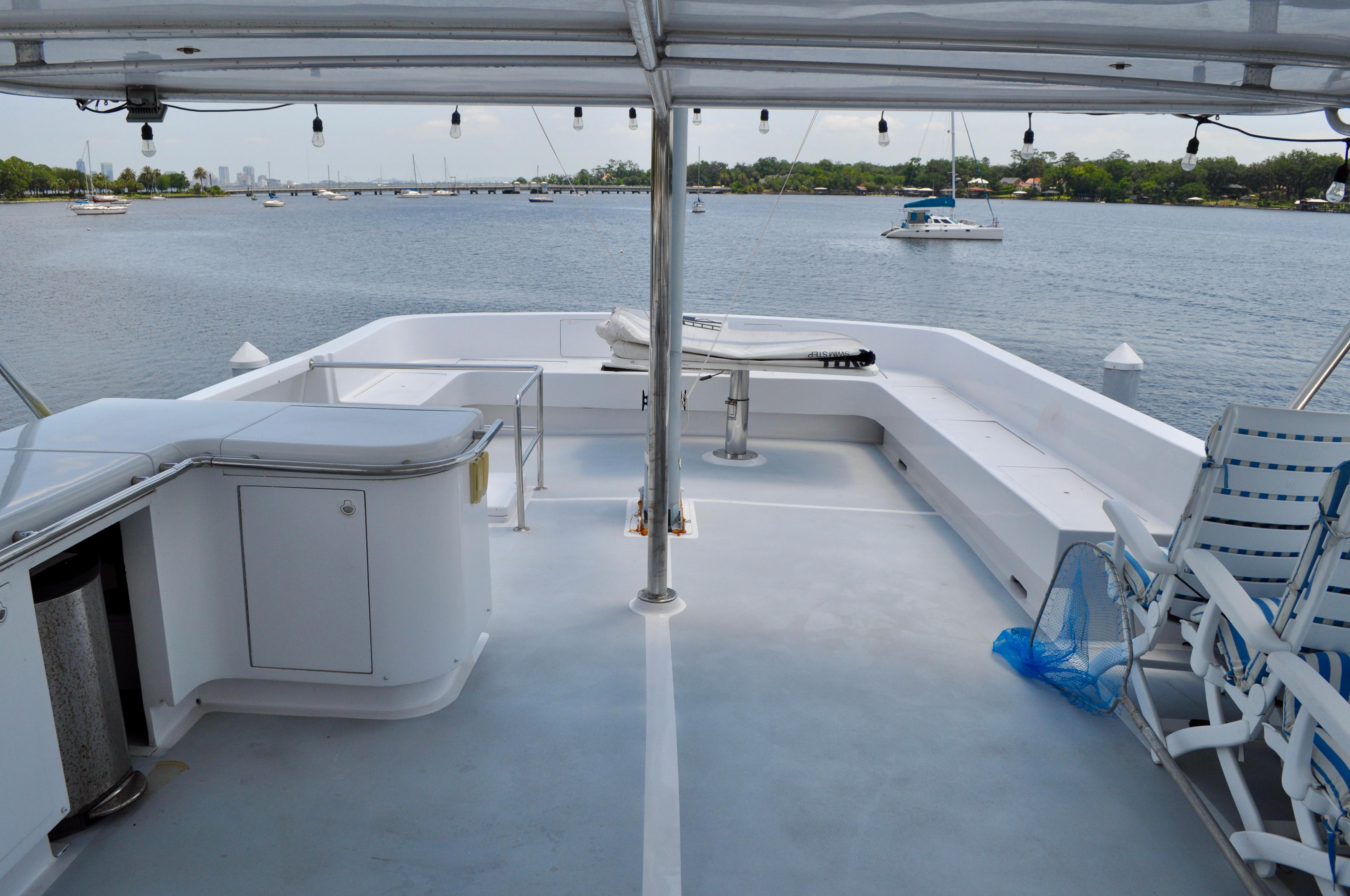 Custom-Superior Motor Yacht 64 1971 -FL-US-9818091 | Thumbnail