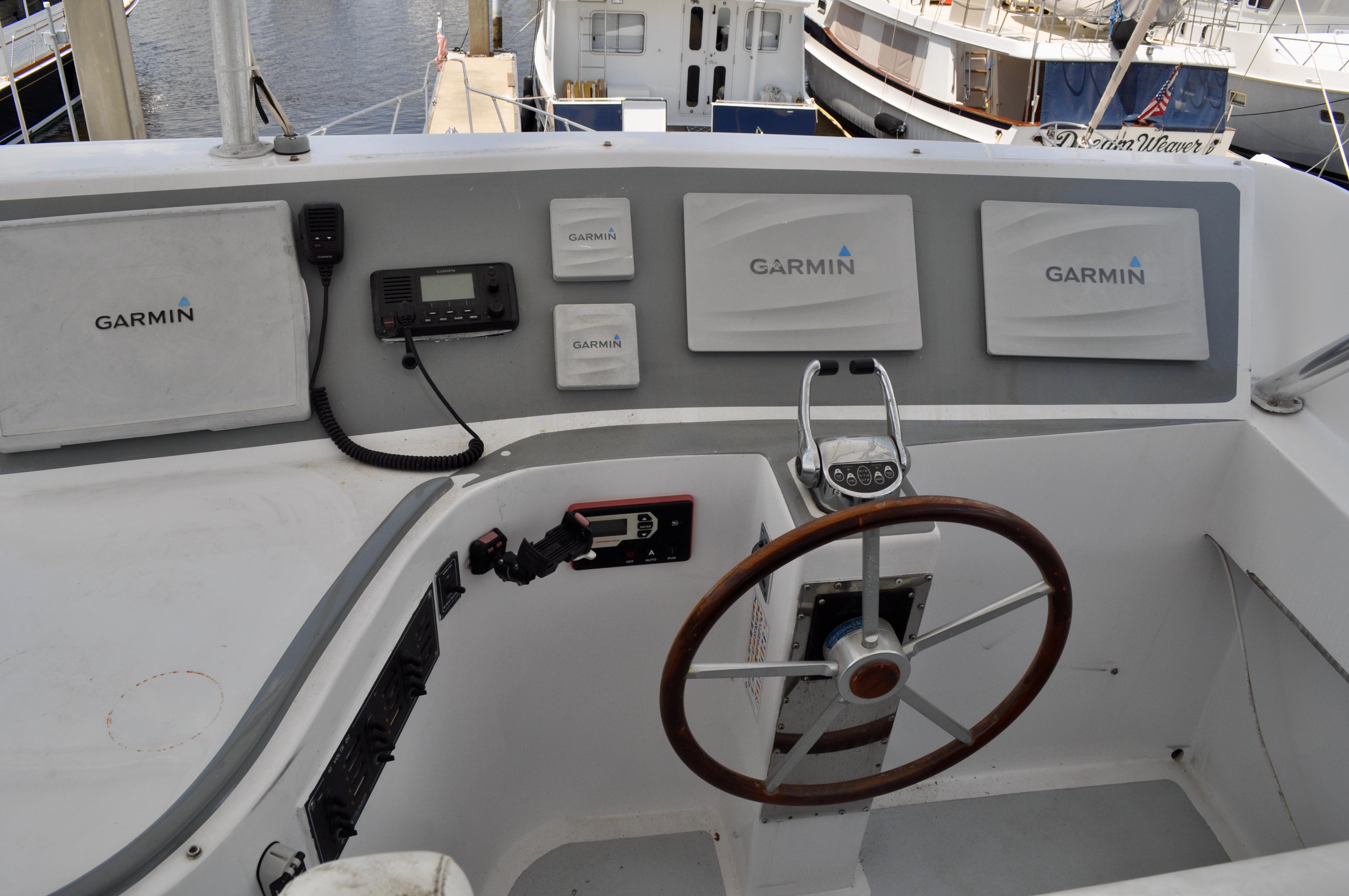 Custom-Superior Motor Yacht 64 1971 -FL-US-9818091 | Thumbnail