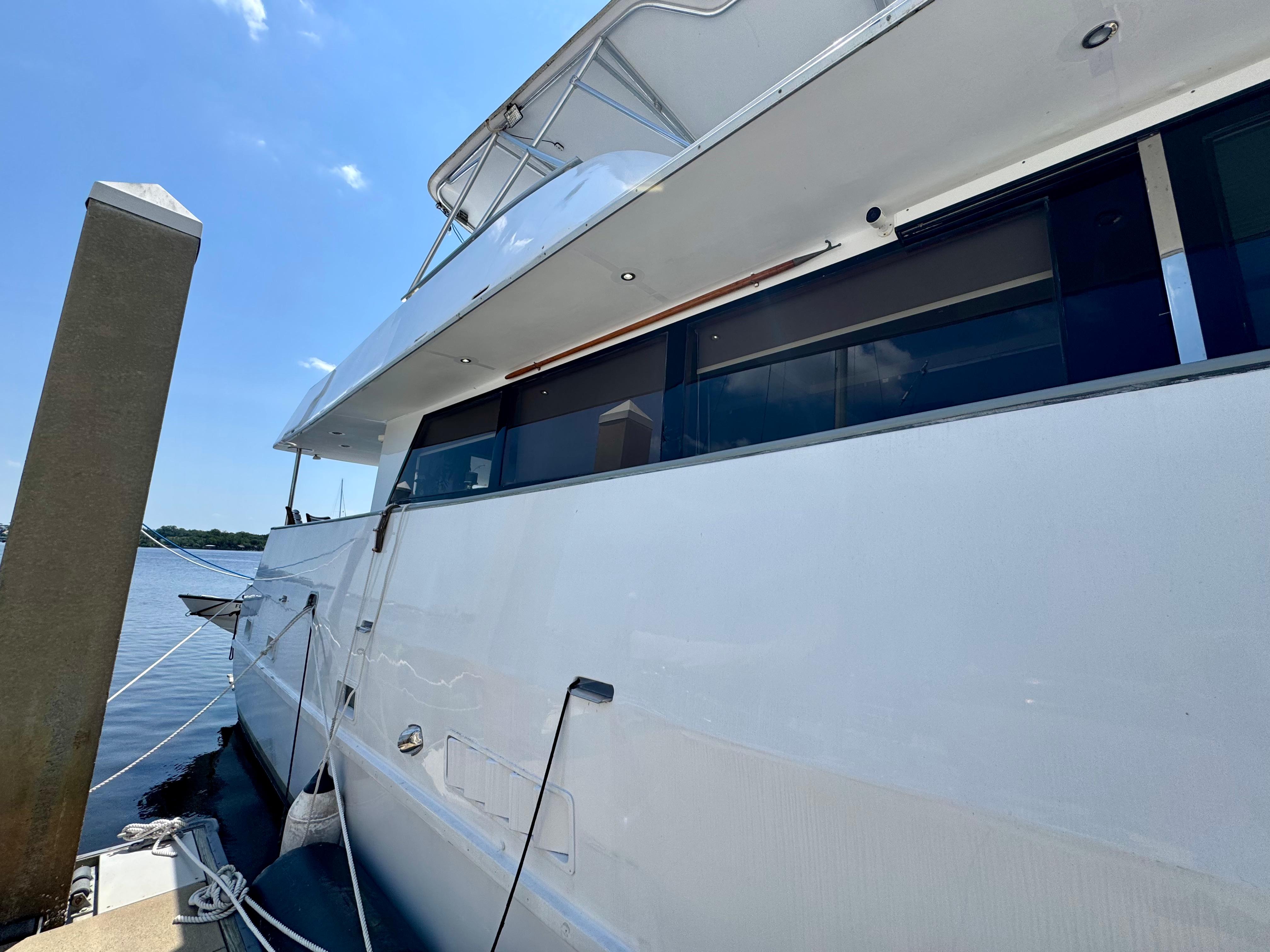 Custom-Superior Motor Yacht 64 1971 -FL-US-9818091 | Thumbnail