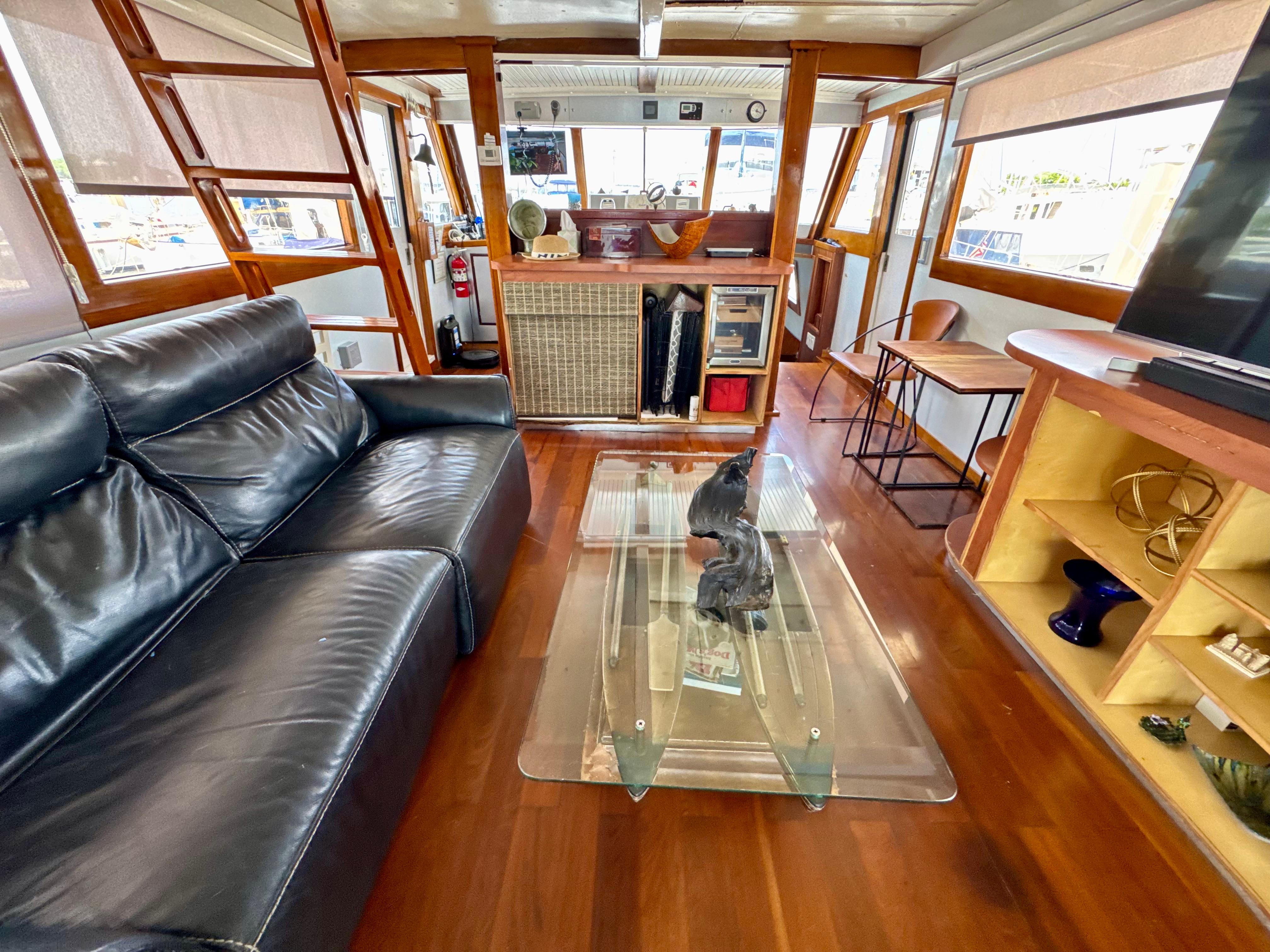Custom-Superior Motor Yacht 64 1971 -FL-US-9818091 | Thumbnail