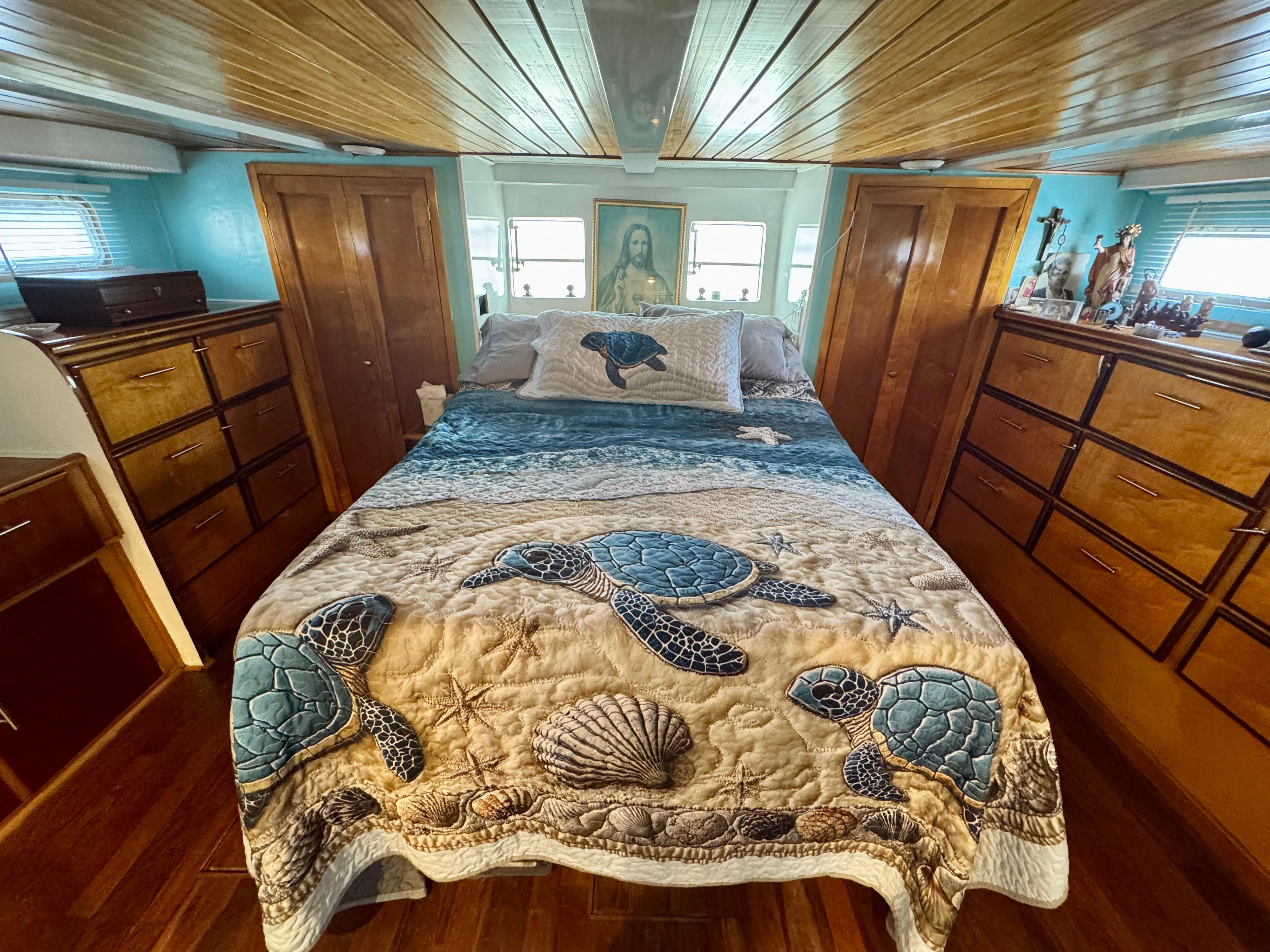 Custom-Superior Motor Yacht 64 1971 -FL-US-9818091 | Thumbnail