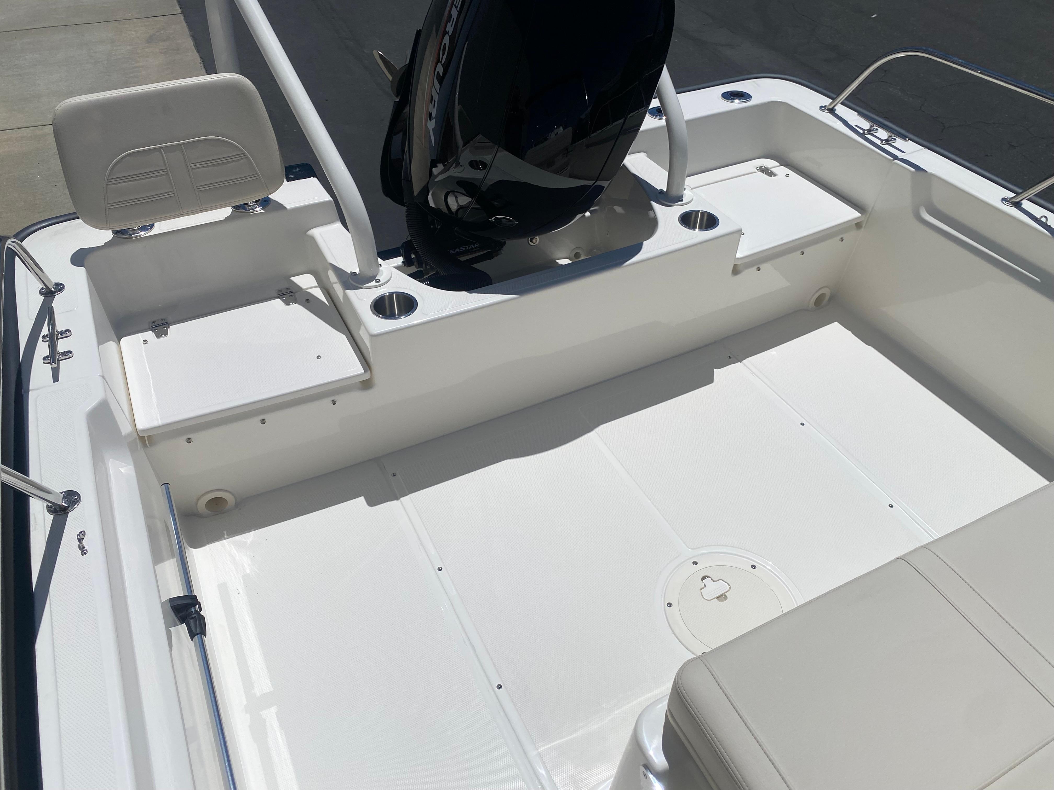2024 Boston Whaler 190 Montauk #BW1182A inventory image at Sun Country Marine Group, Irvine 2024 Boston Whaler 190 Montauk #BW1182A inventory image at Sun Country Marine Group, Irvine