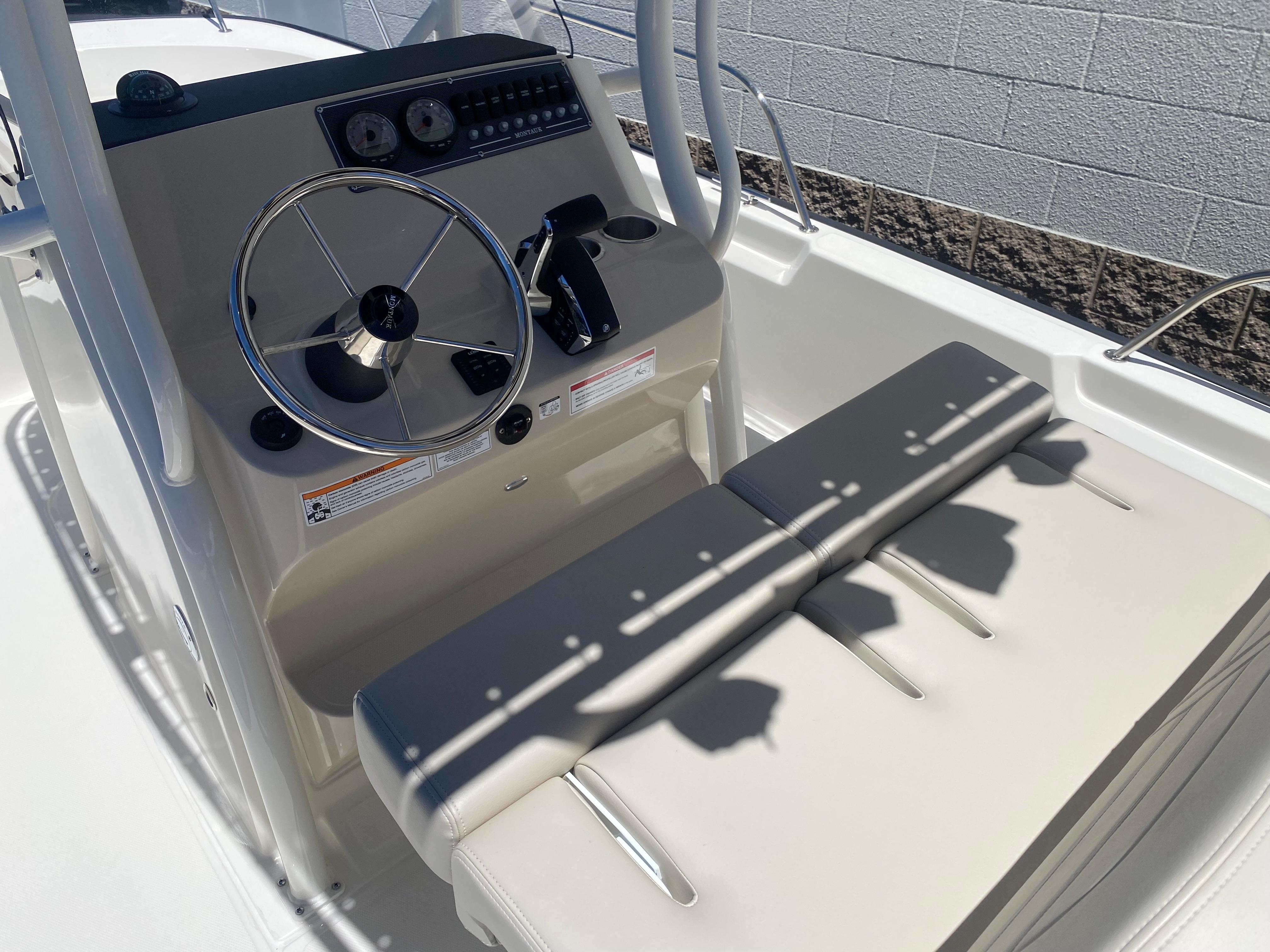 2024 Boston Whaler 210 Montauk #BW1179A inventory image at Sun Country Marine Group, San Jose-Campbell 2024 Boston Whaler 210 Montauk #BW1179A inventory image at Sun Country Marine Group, San Jose-Campbell