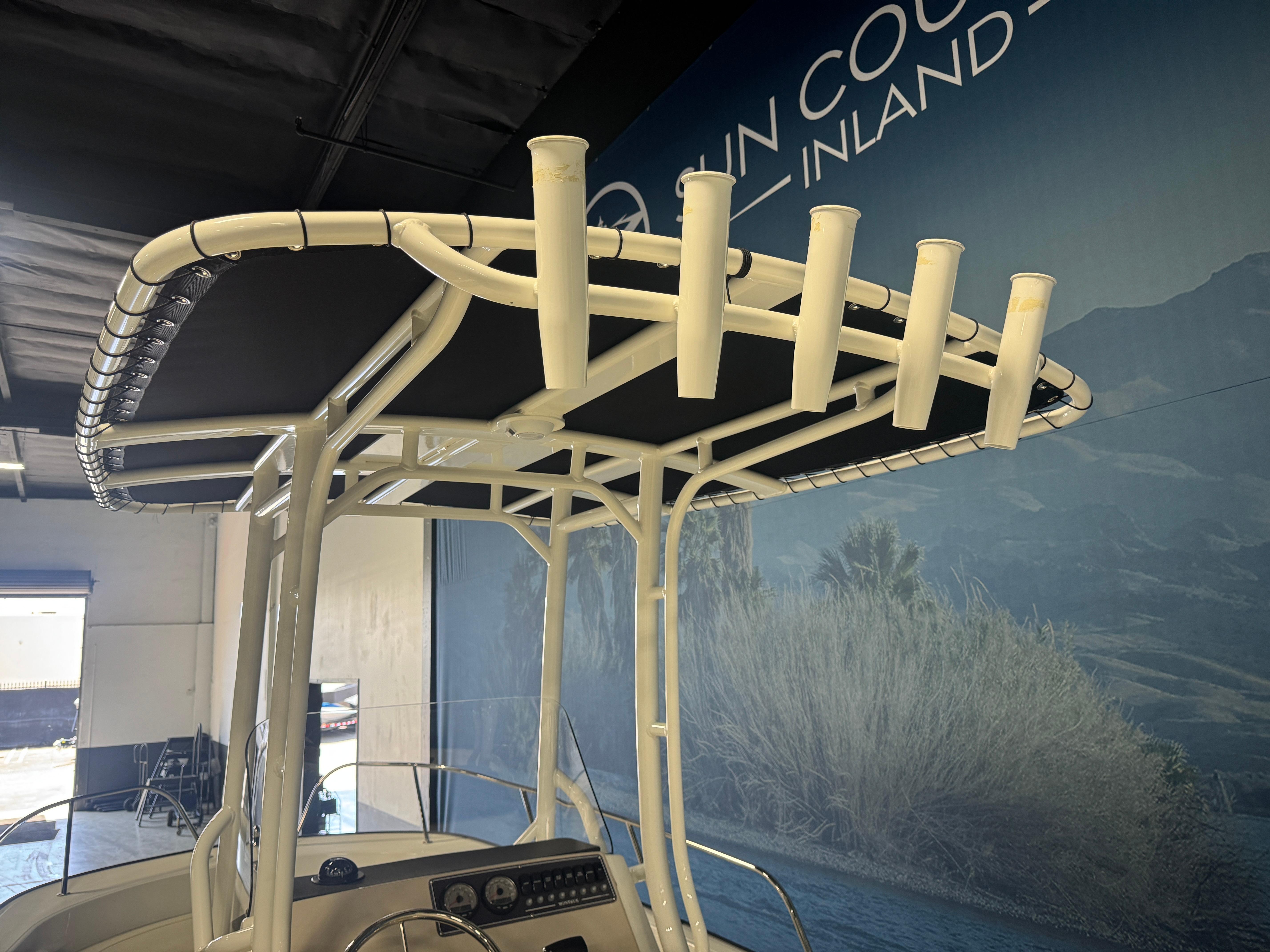2024 Boston Whaler 210 Montauk #BW1179A inventory image at Sun Country Marine Group, Newport Beach 2024 Boston Whaler 210 Montauk #BW1179A inventory image at Sun Country Marine Group, Newport Beach