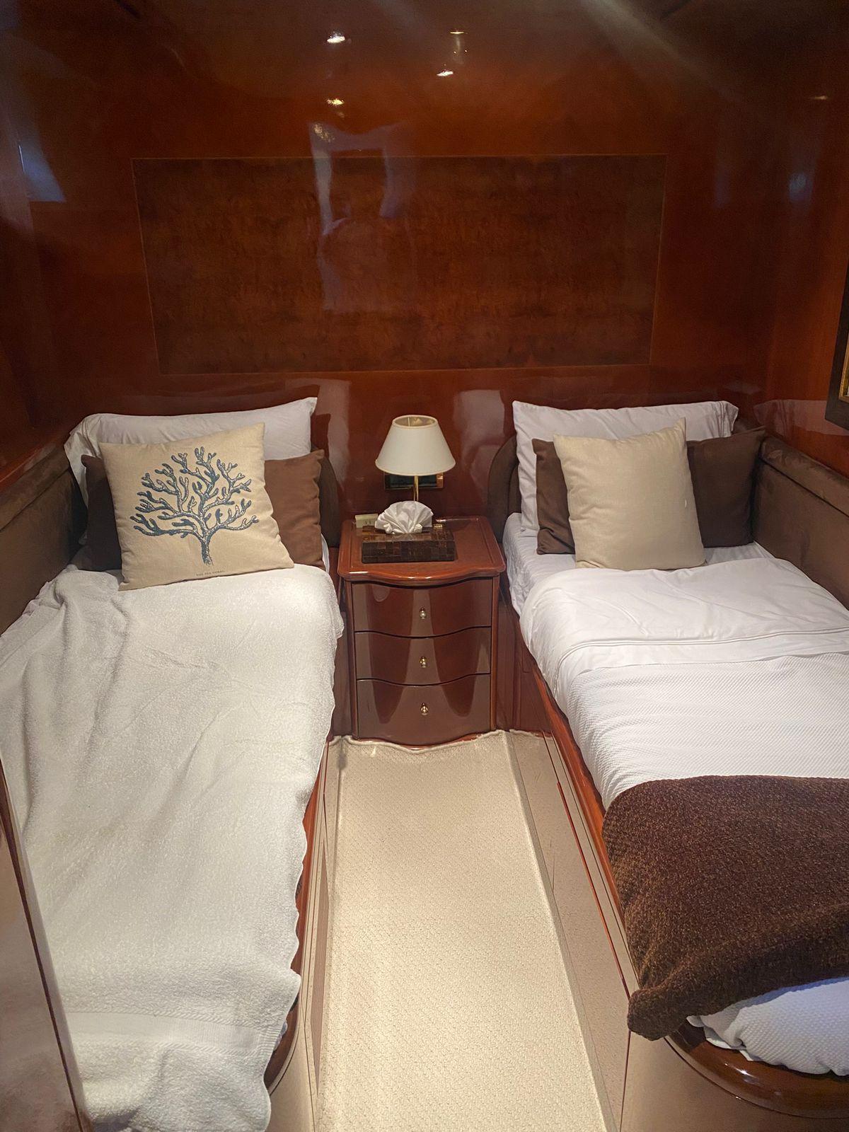 Azimut-90/100 Jumbo Motoryacht 1998 -MX-9658101 | Thumbnail
