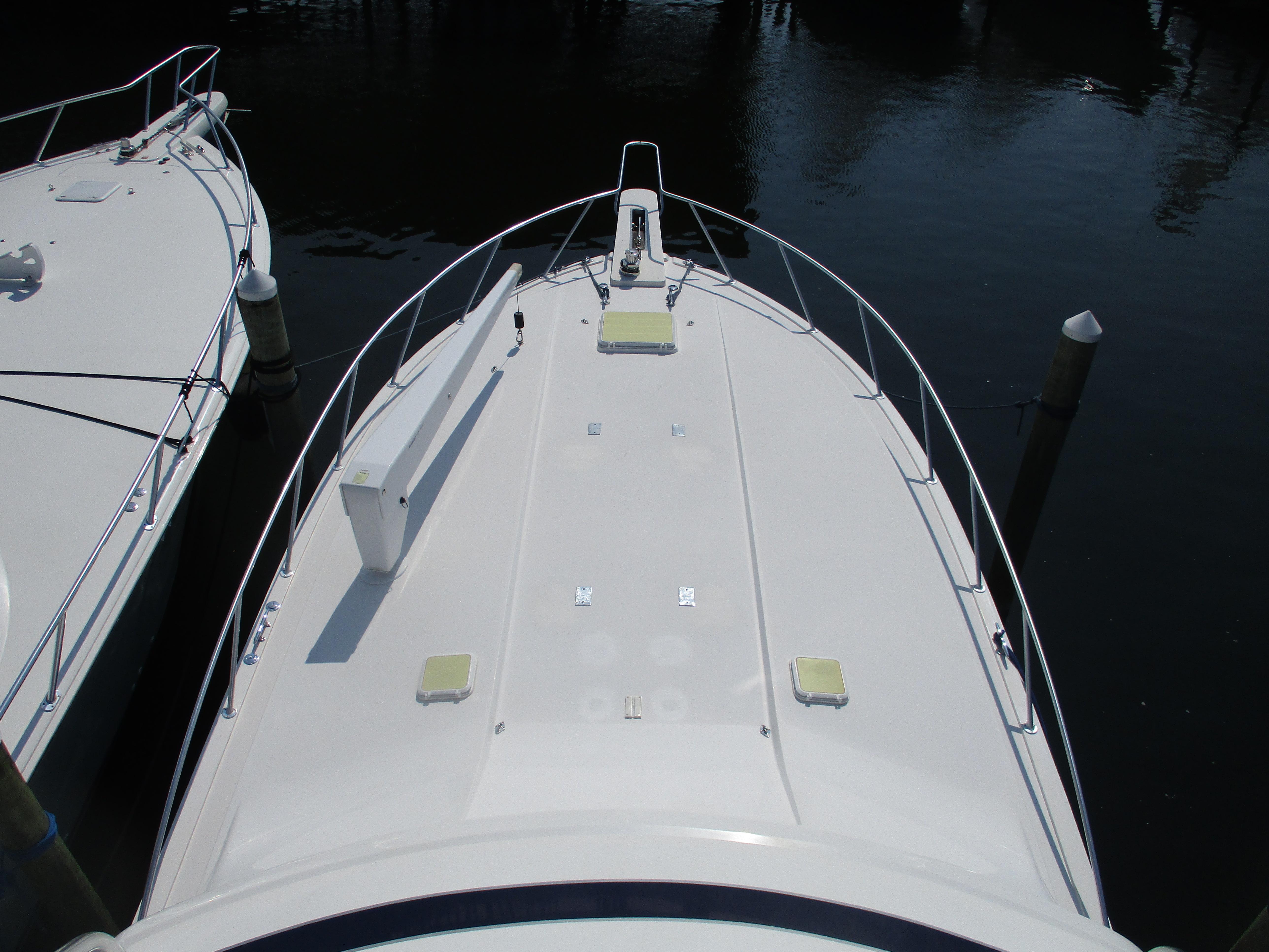 Bertram-60 Convertible 2000-Slick Nickel AL-US-9478101 | Thumbnail