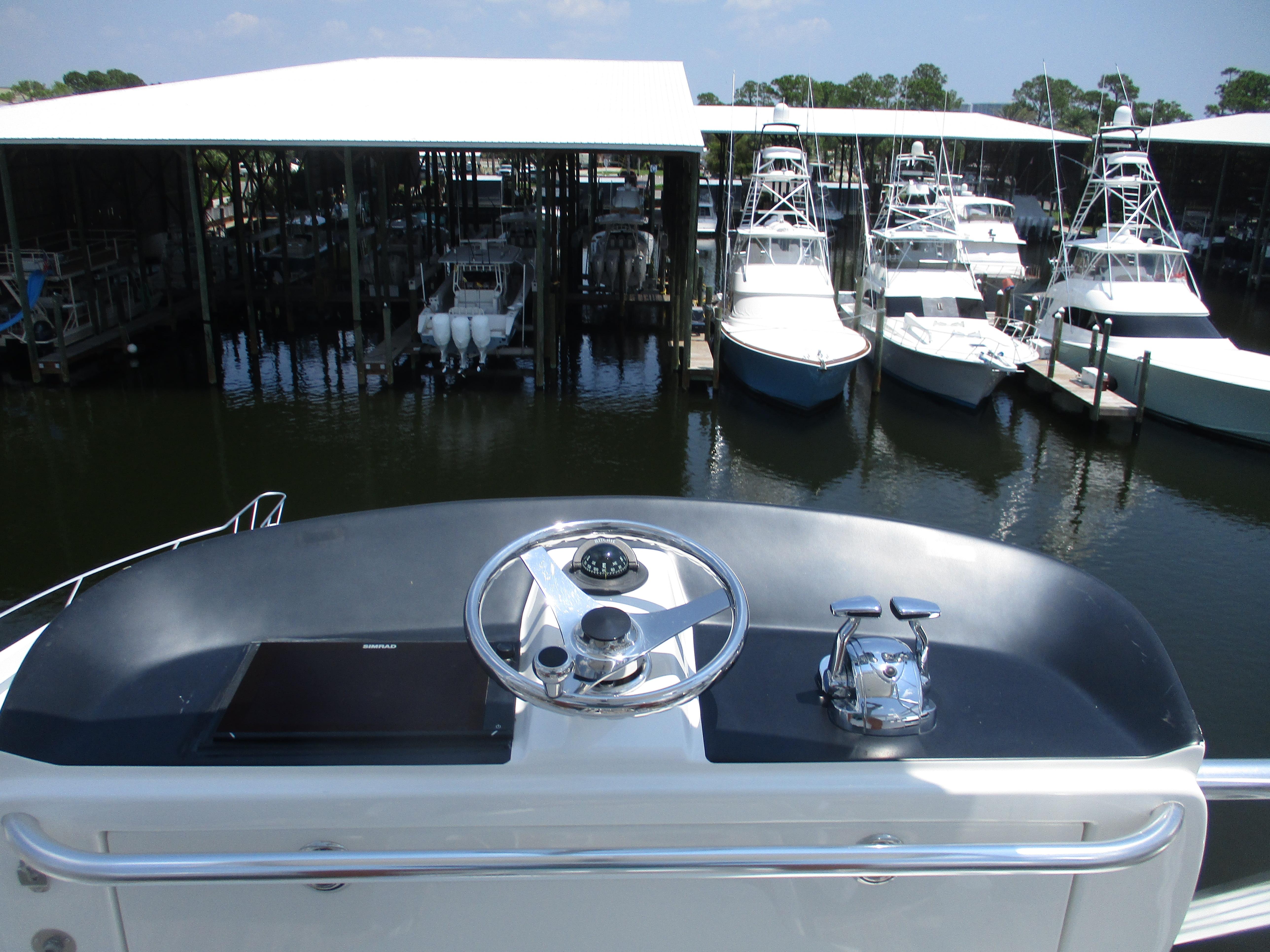 Bertram-60 Convertible 2000-Slick Nickel AL-US-9478101 | Thumbnail
