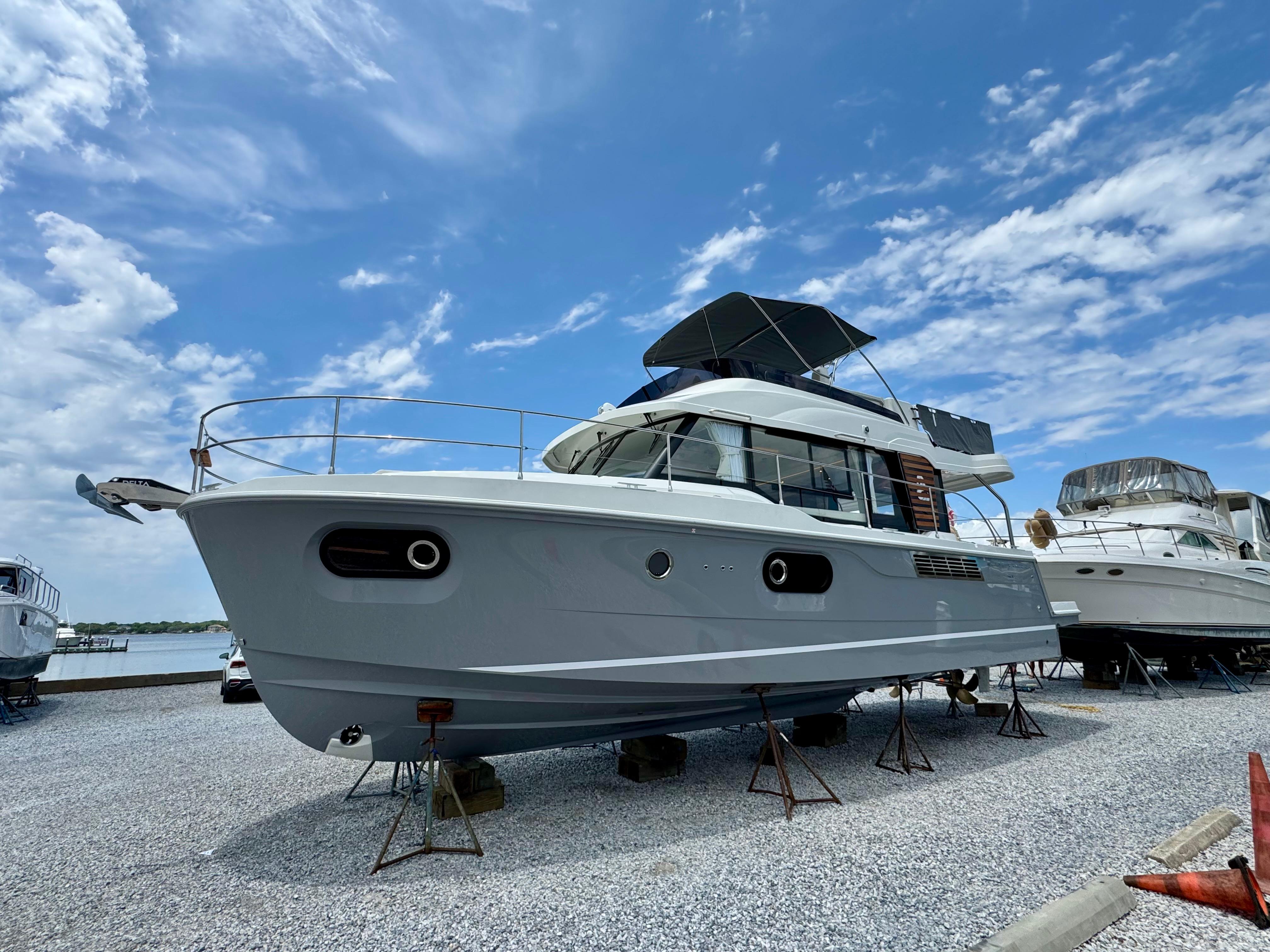 Yacht Photos Pics