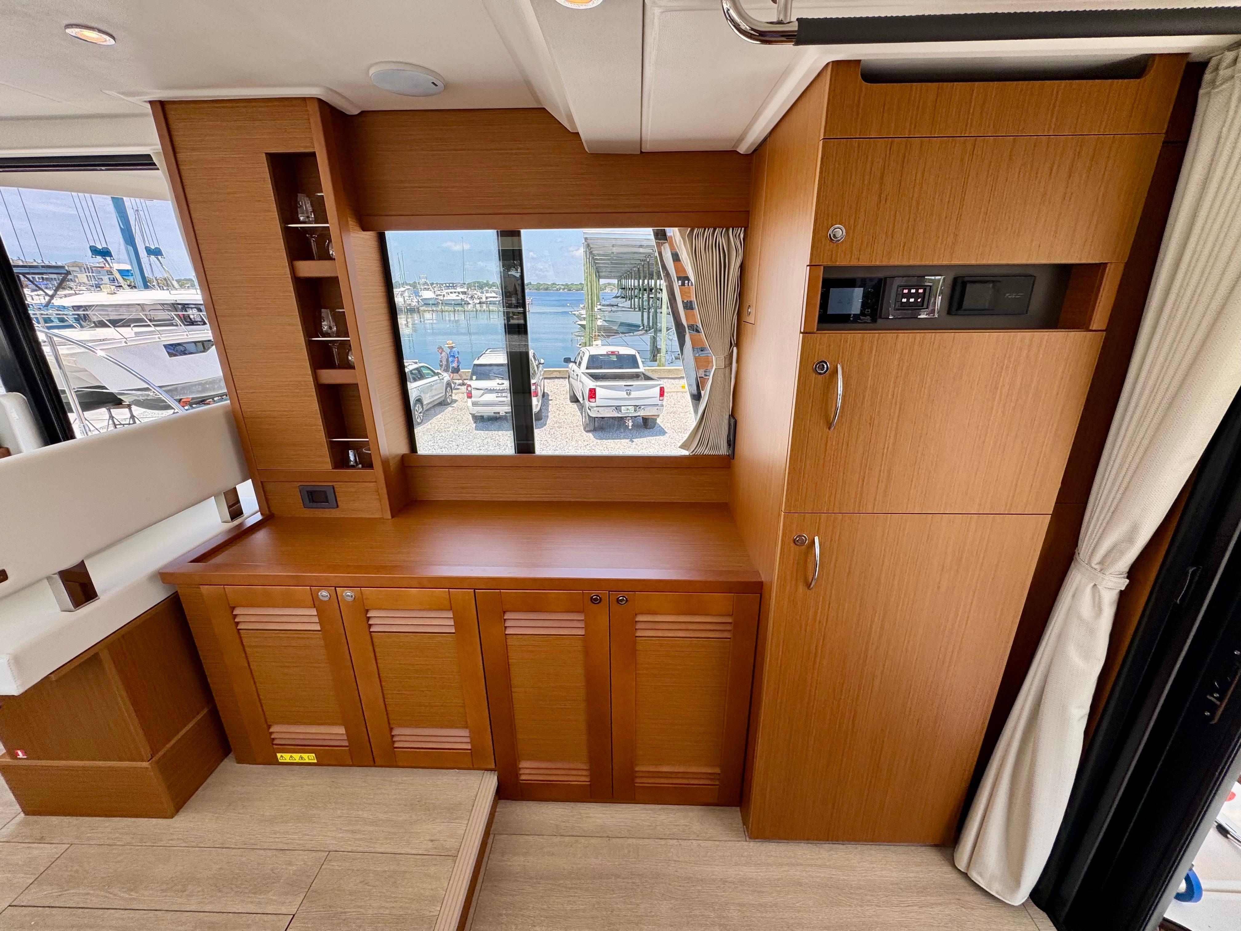 Yacht Photos Pics
