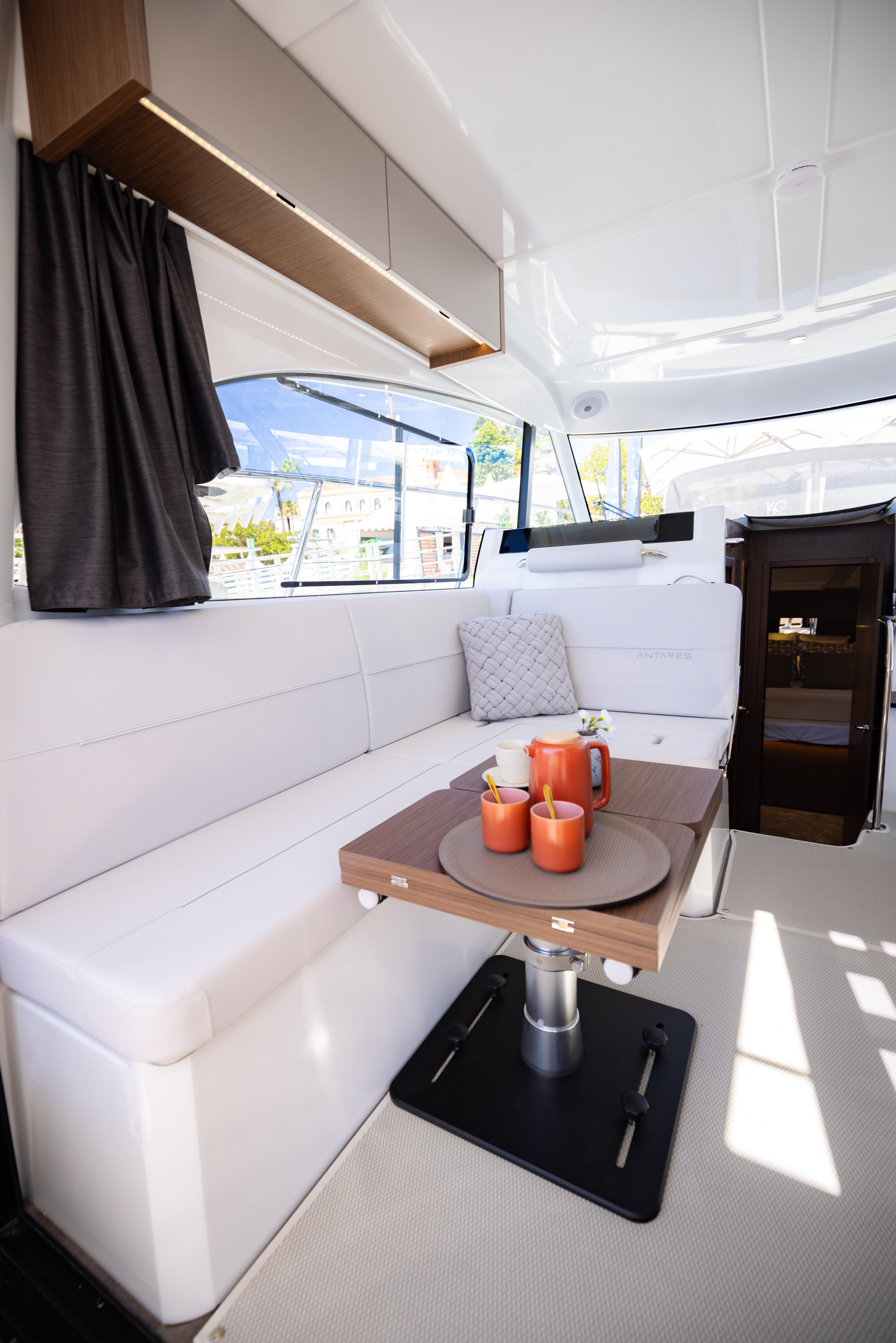 2026 Beneteau Antares 11 Fly-7
