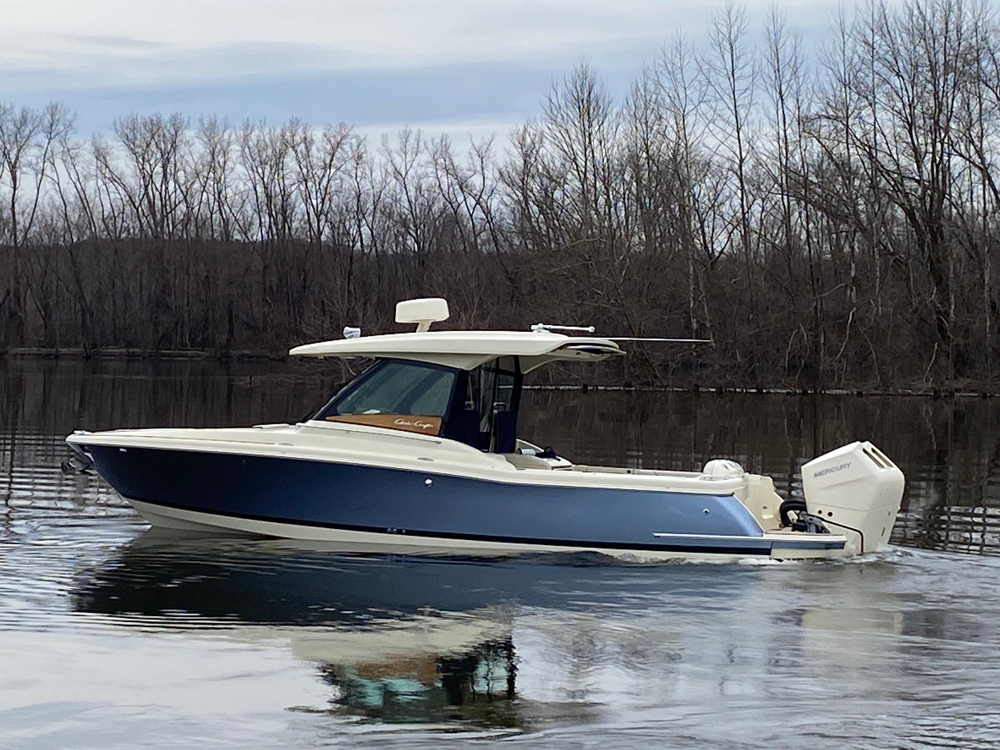2025 Chris-Craft Calypso 32-3