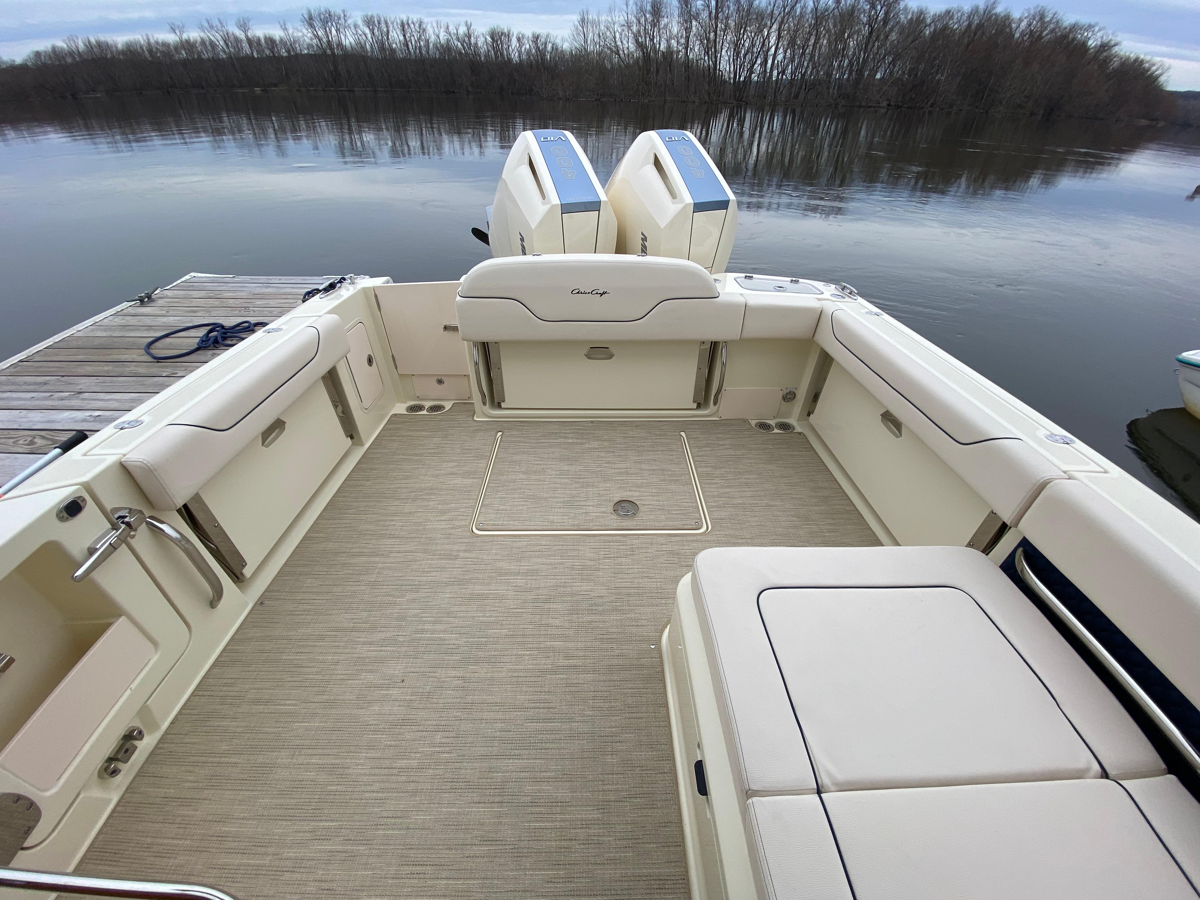 2025 Chris-Craft Calypso 32-4