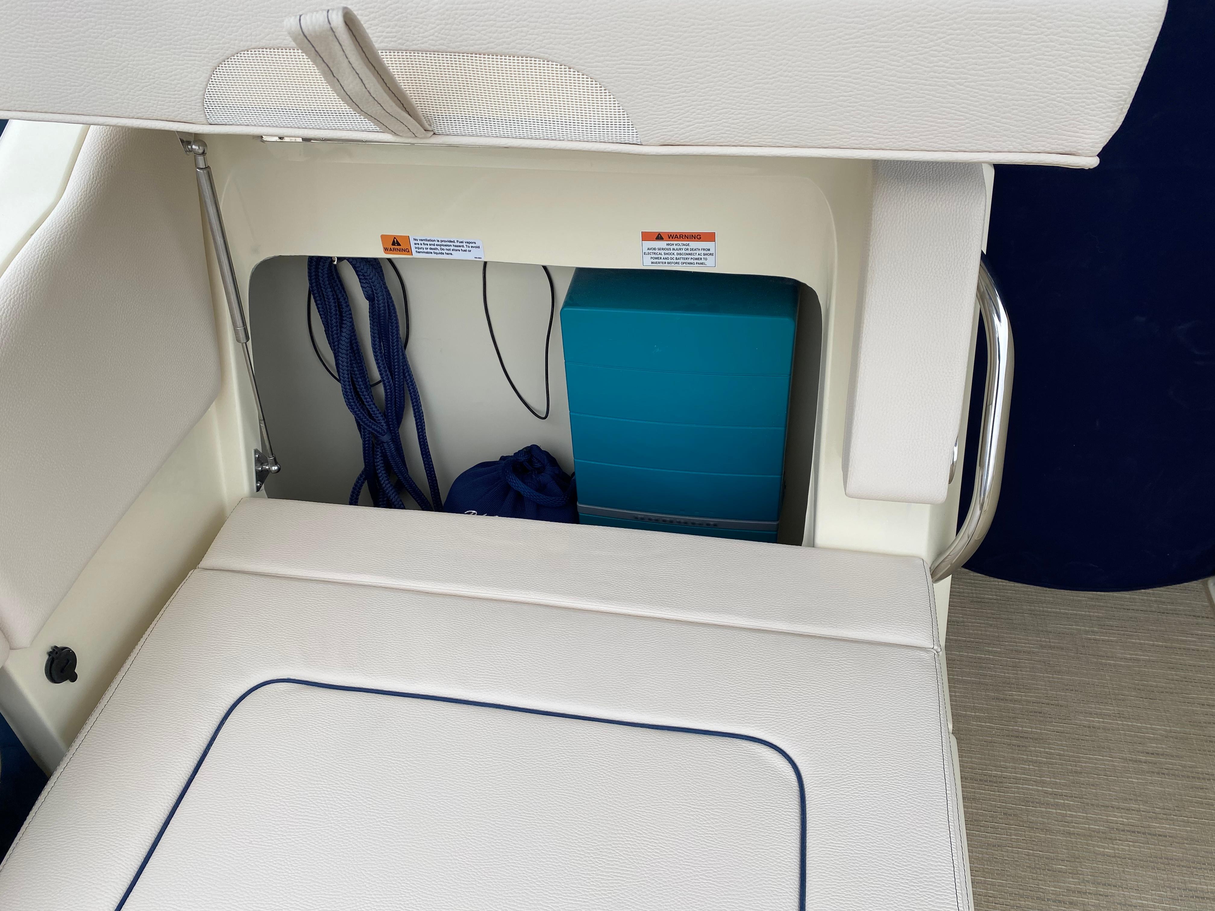 2025 Chris-Craft Calypso 32-11