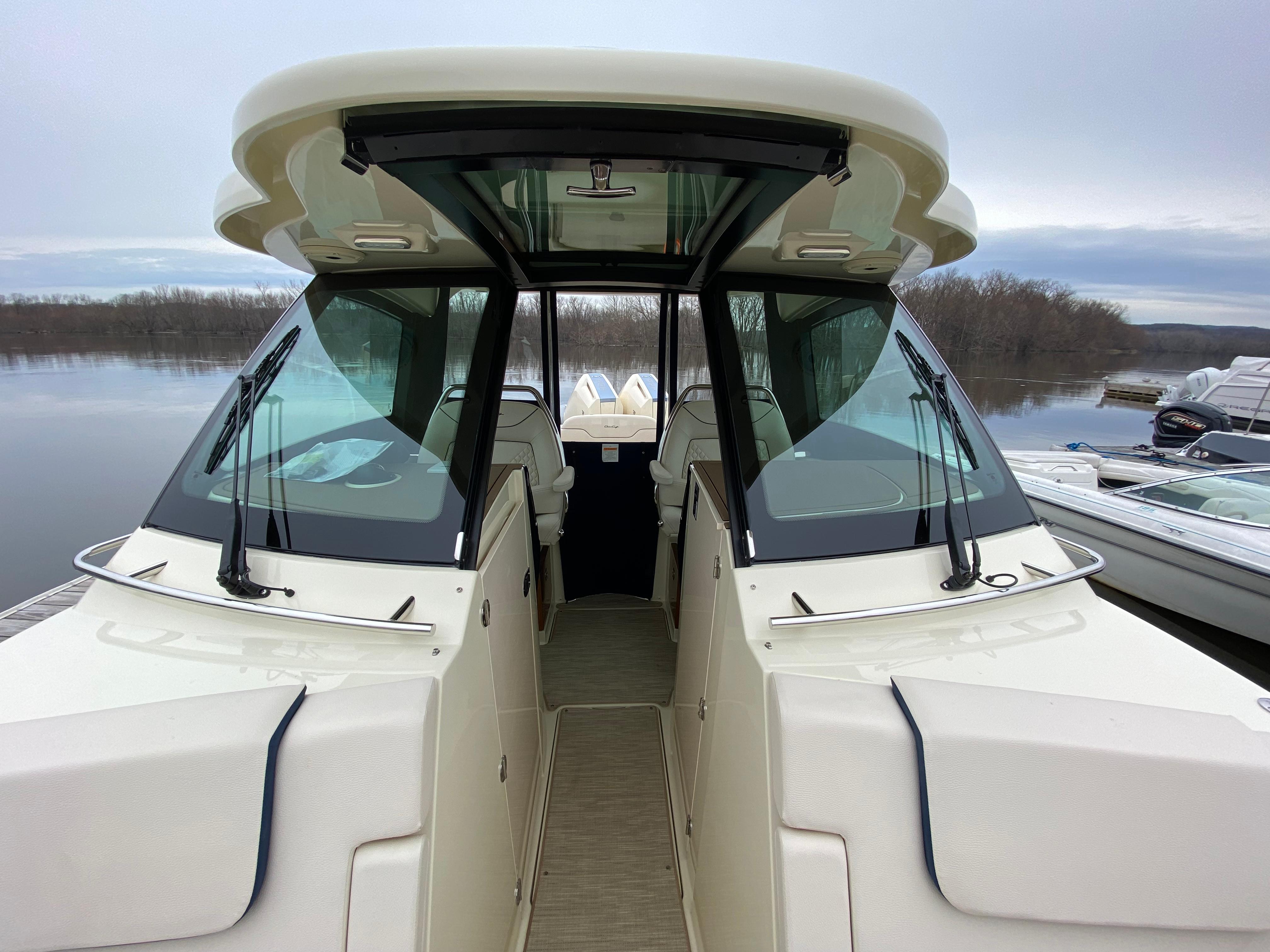 2025 Chris-Craft Calypso 32-19
