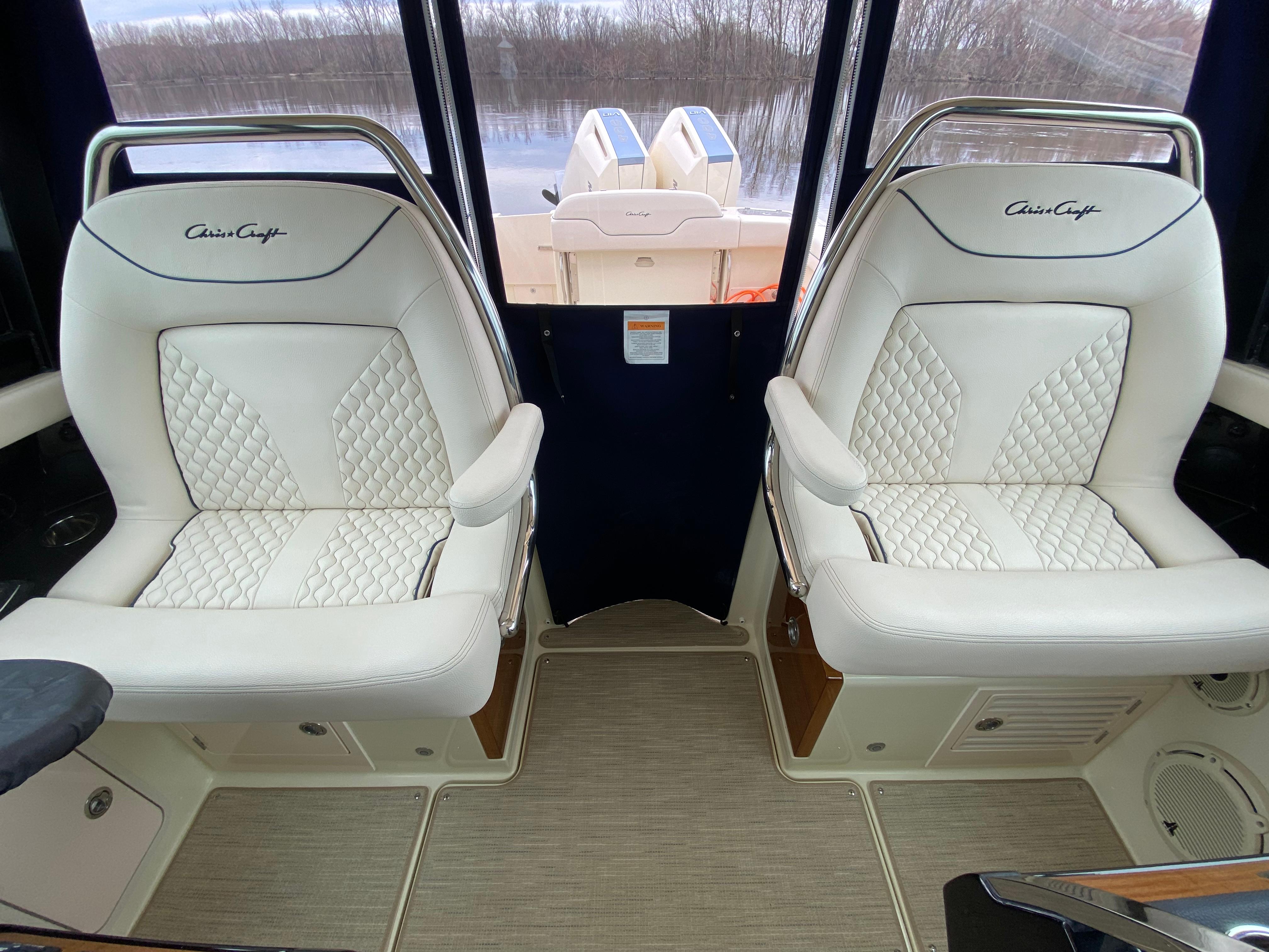 2025 Chris-Craft Calypso 32-12