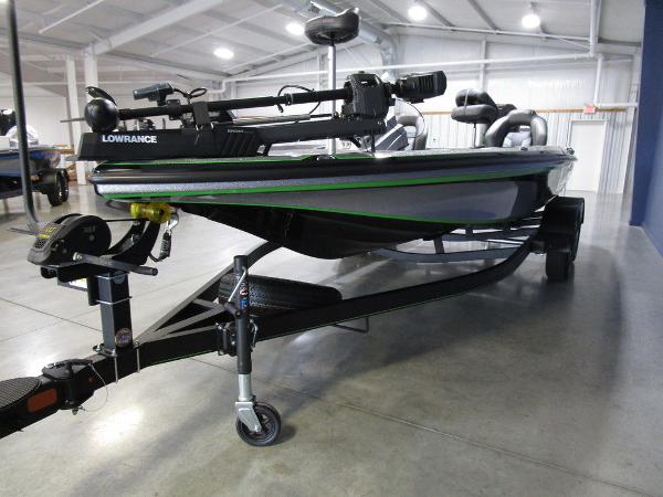 2022 Nitro boat for sale, model of the boat is Z19 Pro & Image # 2 of 53