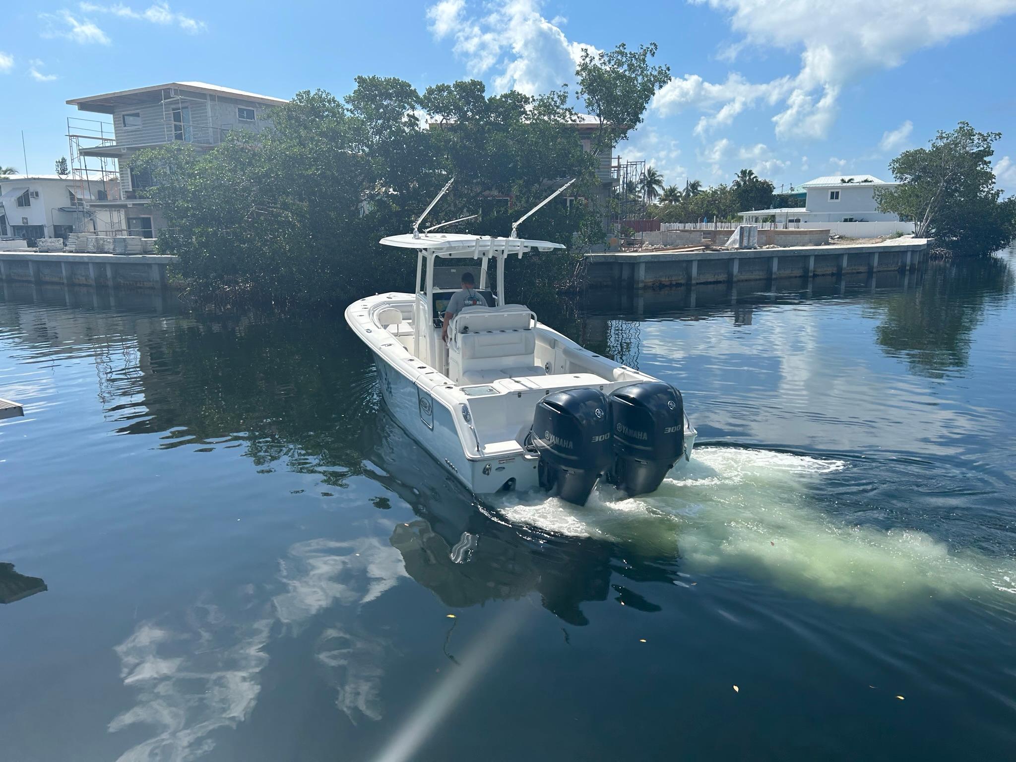 2016 Sea Hunt 30' Gamefish- Stern