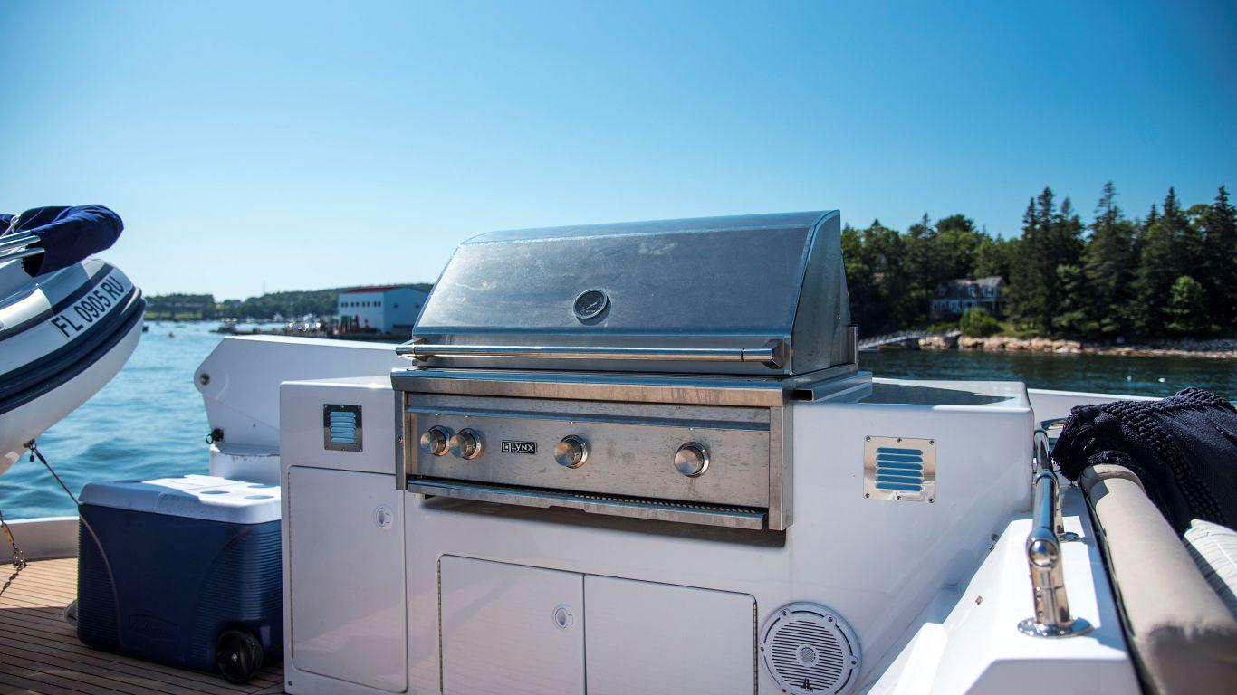 1998-hatteras-74-sport-deck-motor-yacht-power-9718113-20250317123028819-1_XLARGE