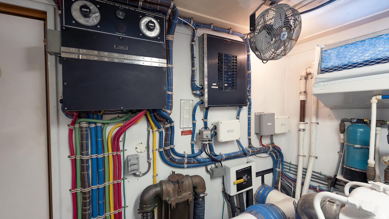 1998-hatteras-74-sport-deck-motor-yacht-power-9718113-20250317123712341-1_XLARGE