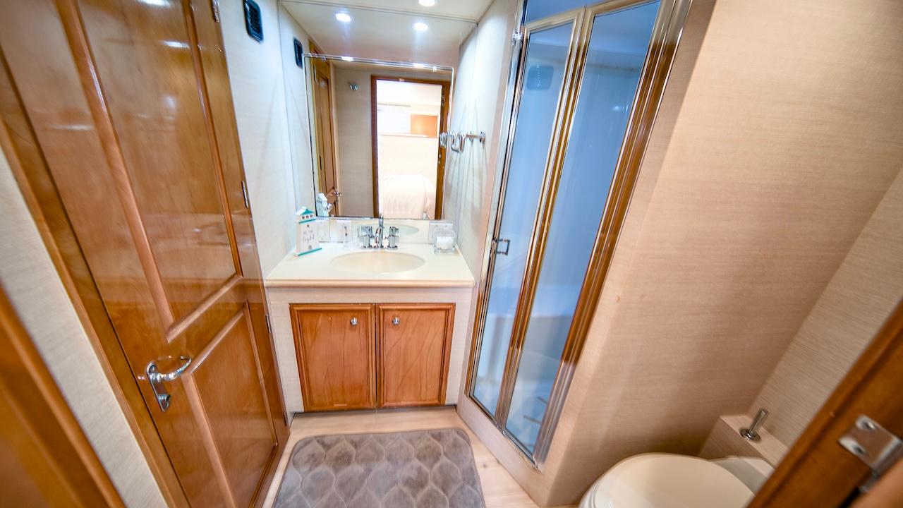 1998-hatteras-74-sport-deck-motor-yacht-power-9718113-20250318045056320-1_XLARGE