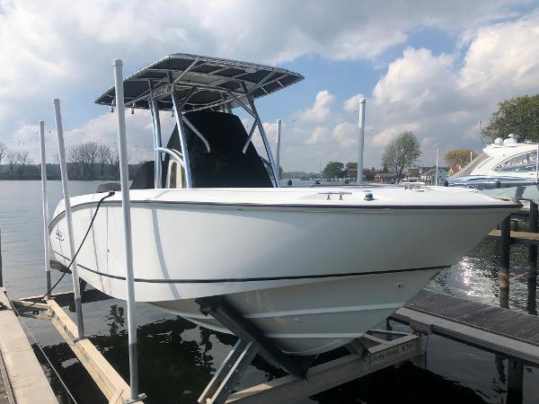 24' Boston Whaler, Listing Number 100884614, - Photo No. 2