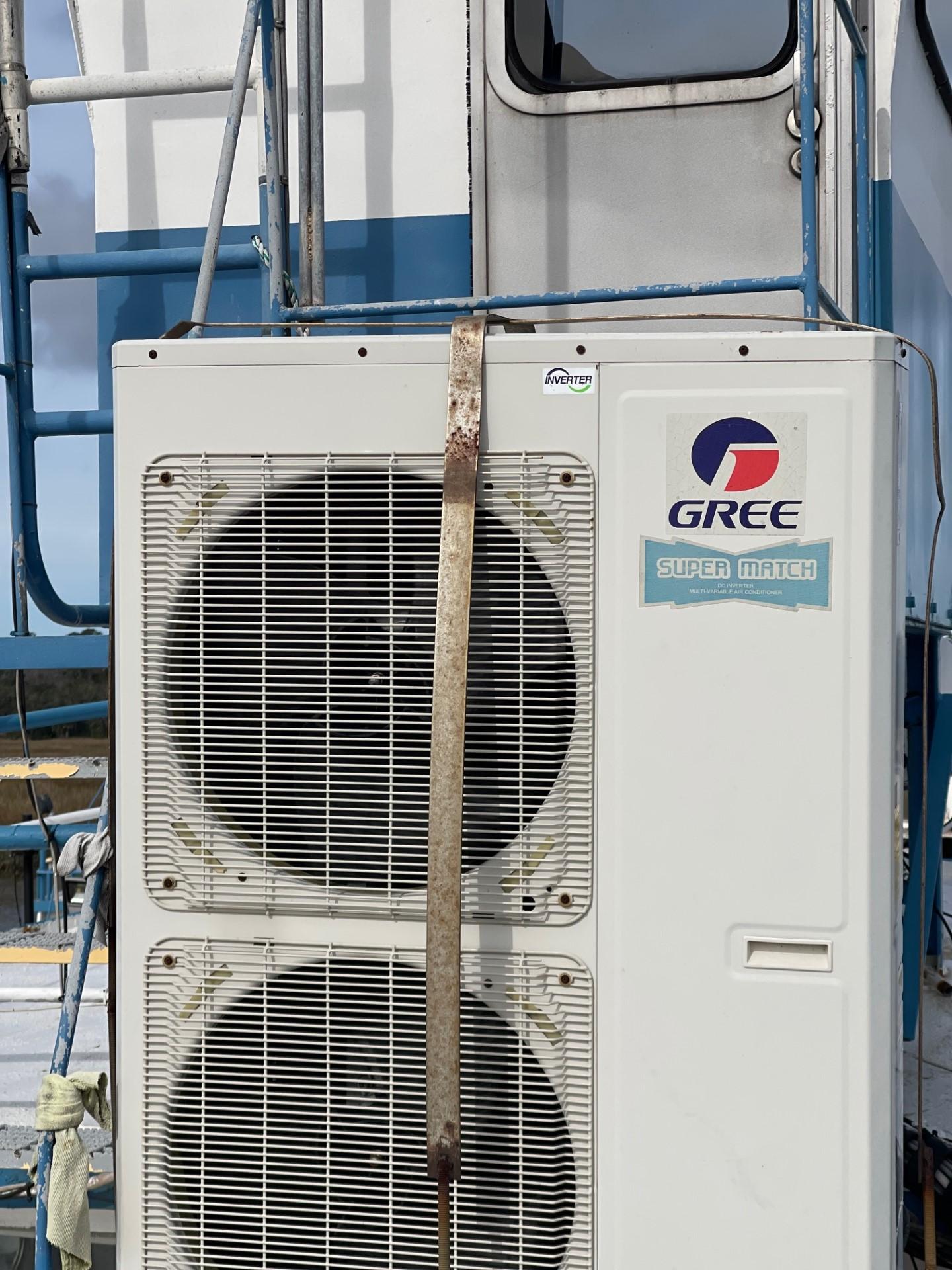 Commercial-Model Bow Tug 1961 -FL-US-Outdoor Gree air conditioning unit on a 1961 Commercial Model Bow Tug.-9787034 | Thumbnail