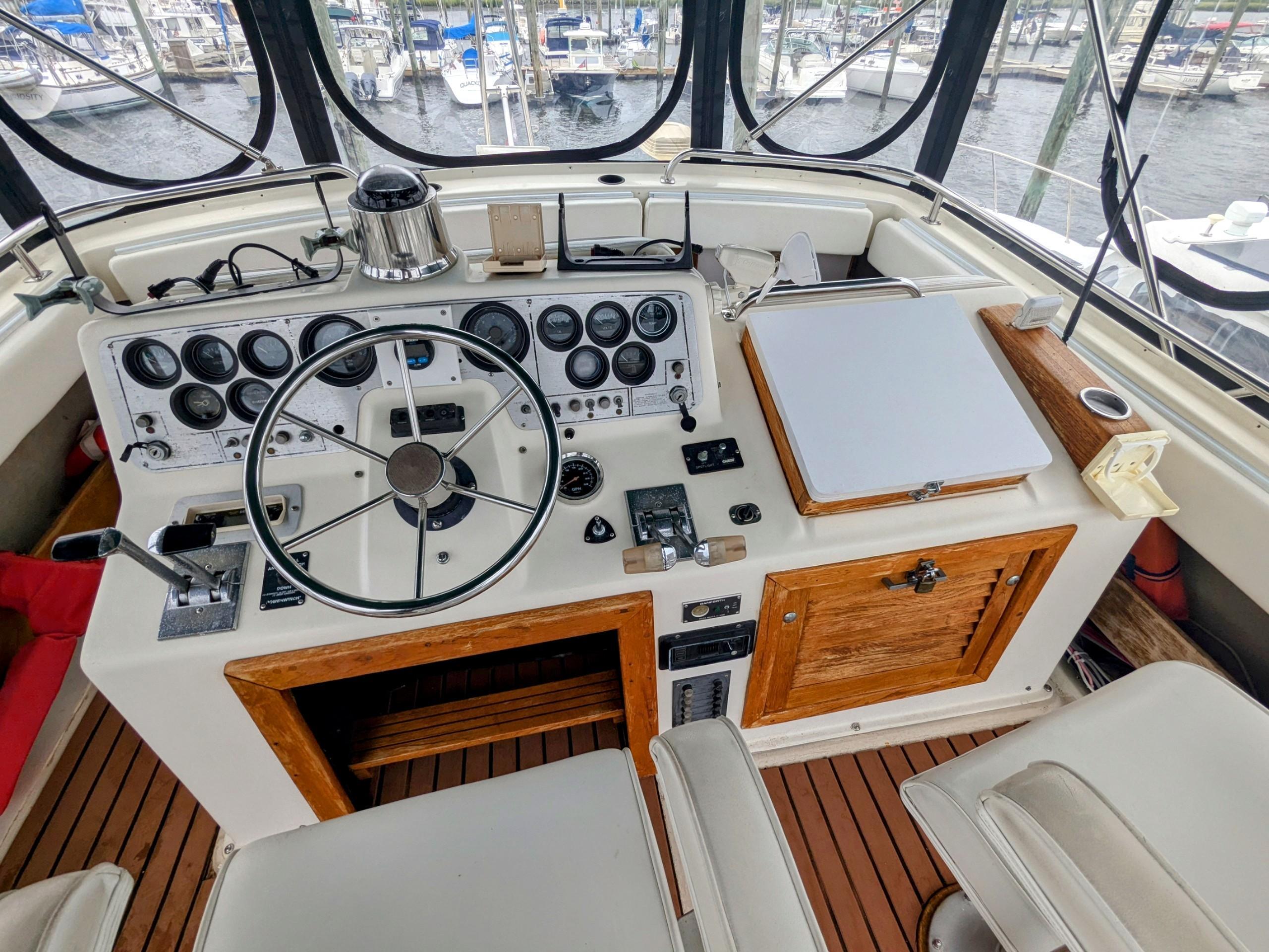 1981 Silverton 37 Convertible-13