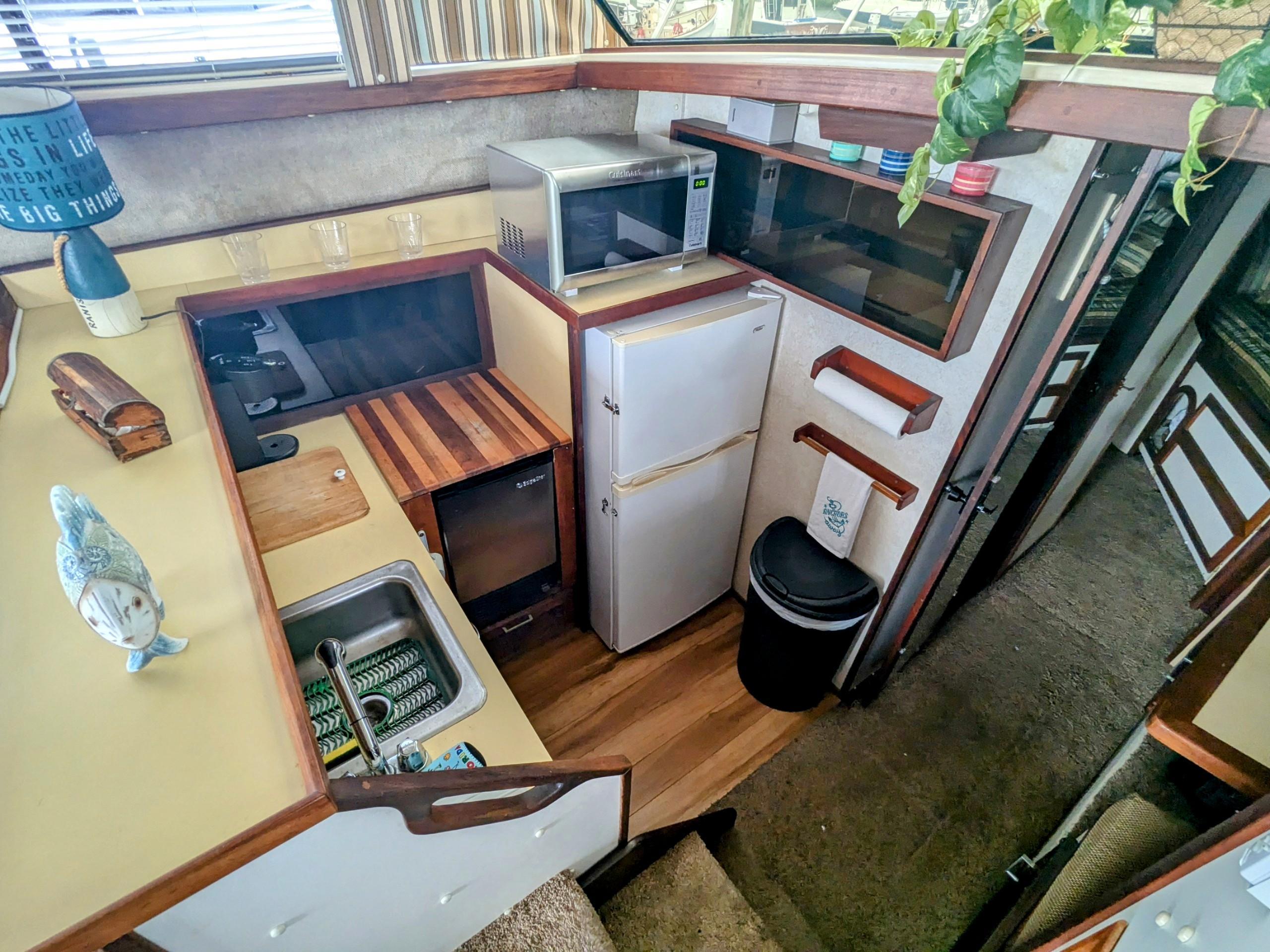 1981 Silverton 37 Convertible-24