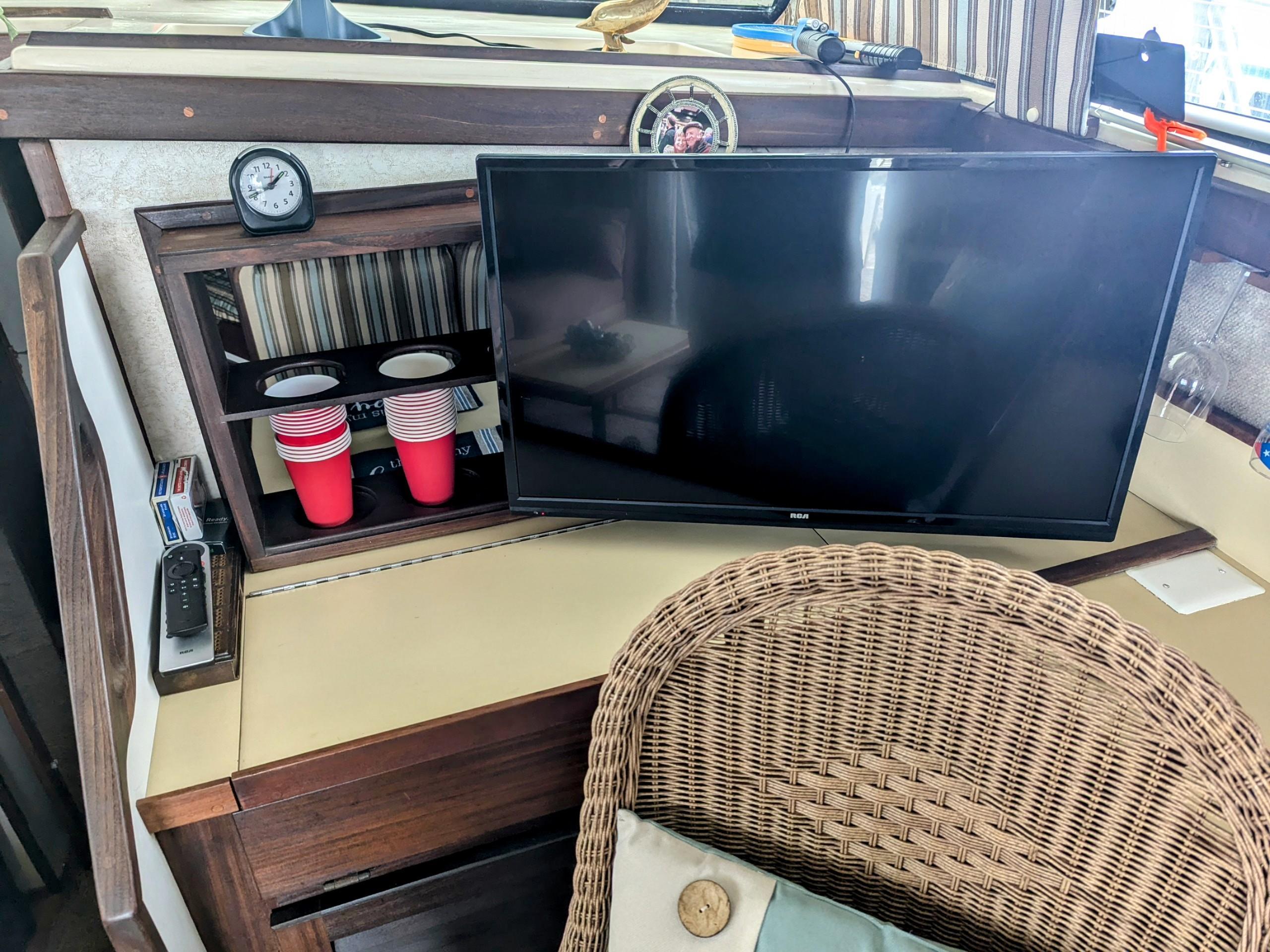 1981 Silverton 37 Convertible-23