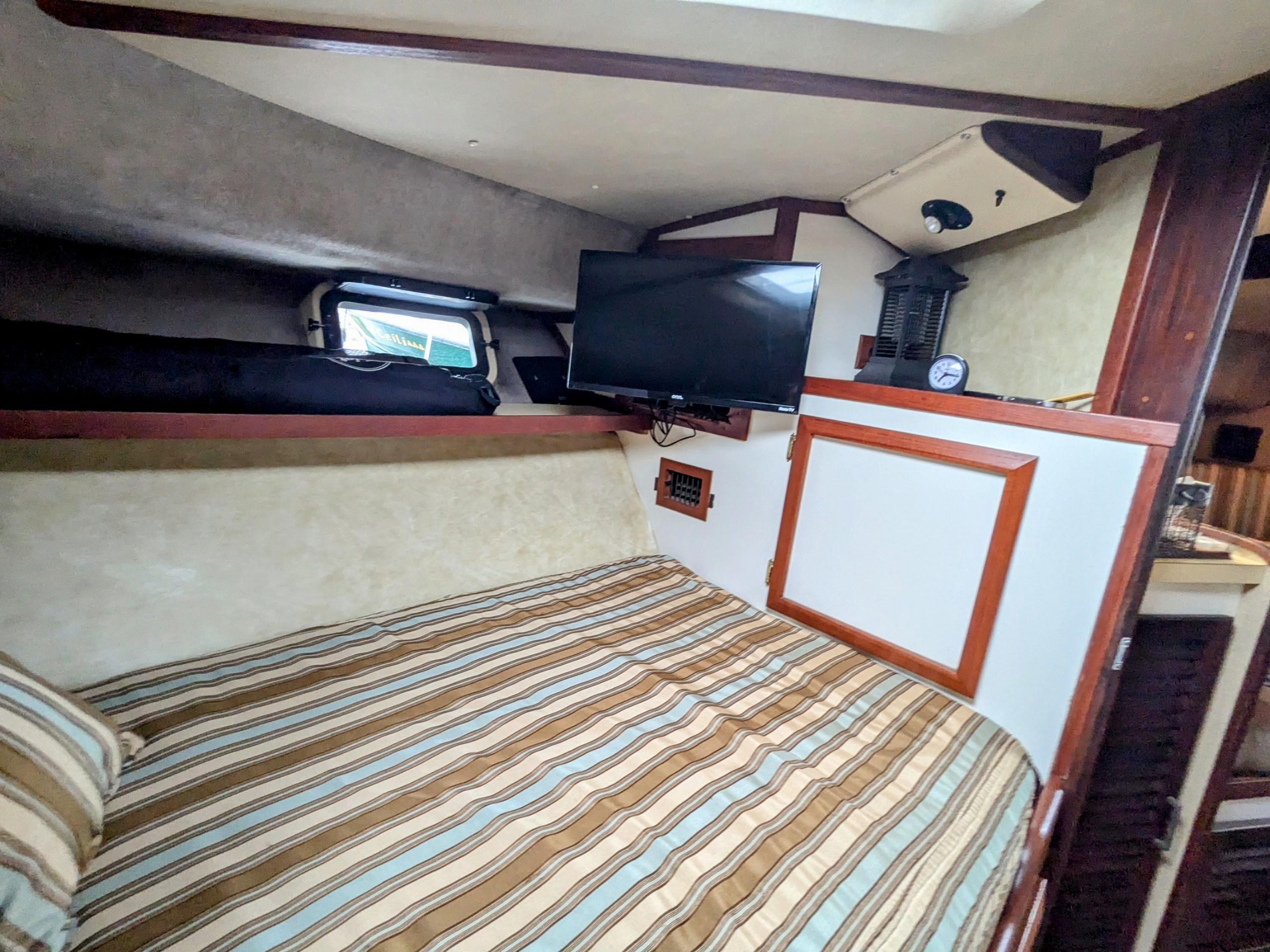 1981 Silverton 37 Convertible-30