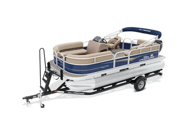 2021 Sun Tracker boat for sale, model of the boat is PARTY BARGE® 18 DLX & Image # 1 of 24