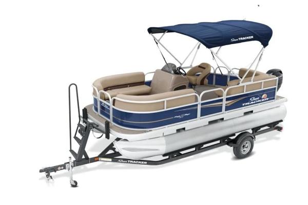 2021 Sun Tracker boat for sale, model of the boat is PARTY BARGE® 18 DLX & Image # 6 of 24