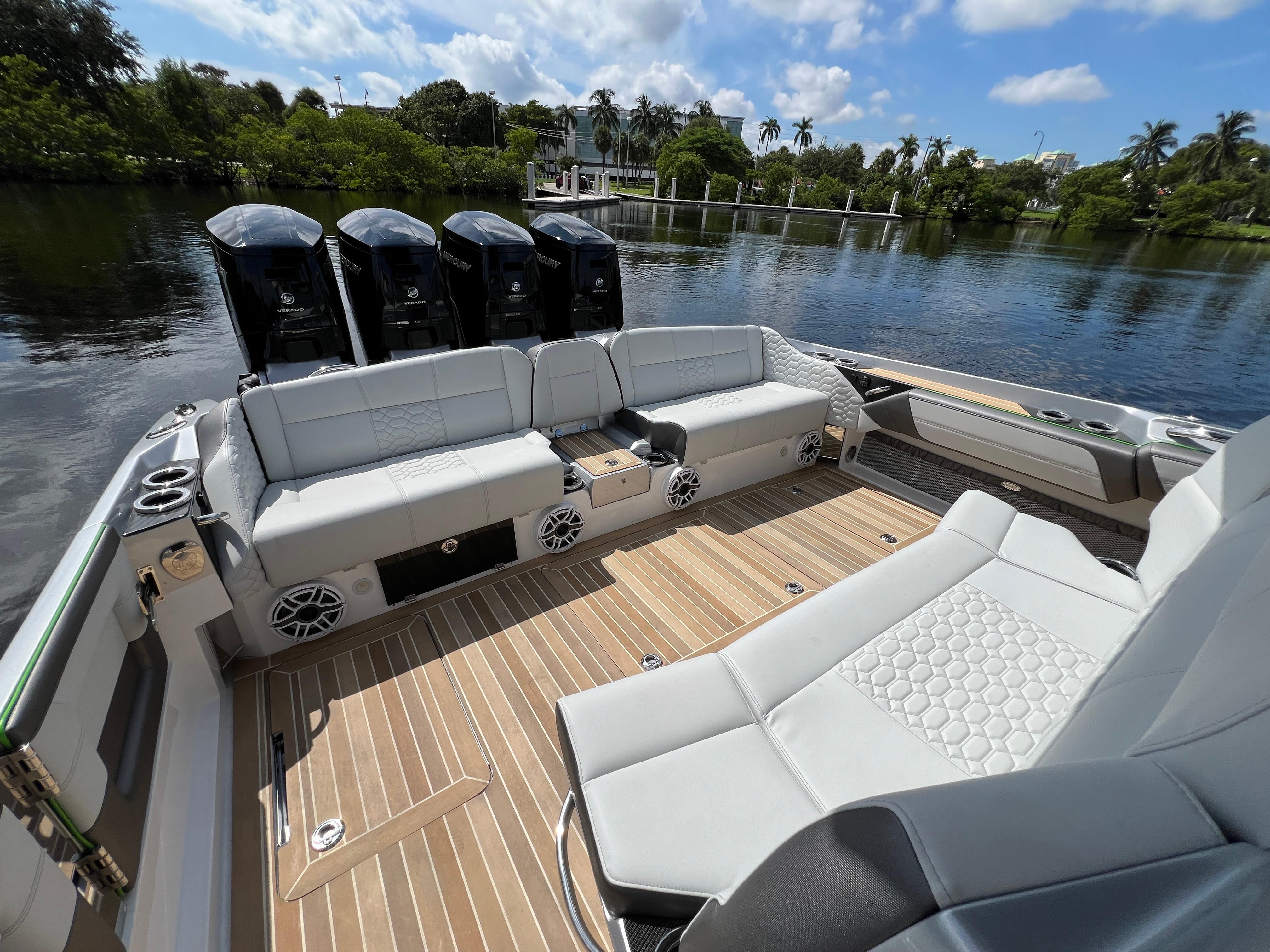 2024-nor-tech-500-sport-center-console-power-9828139-20250605090923314-1_XLARGE