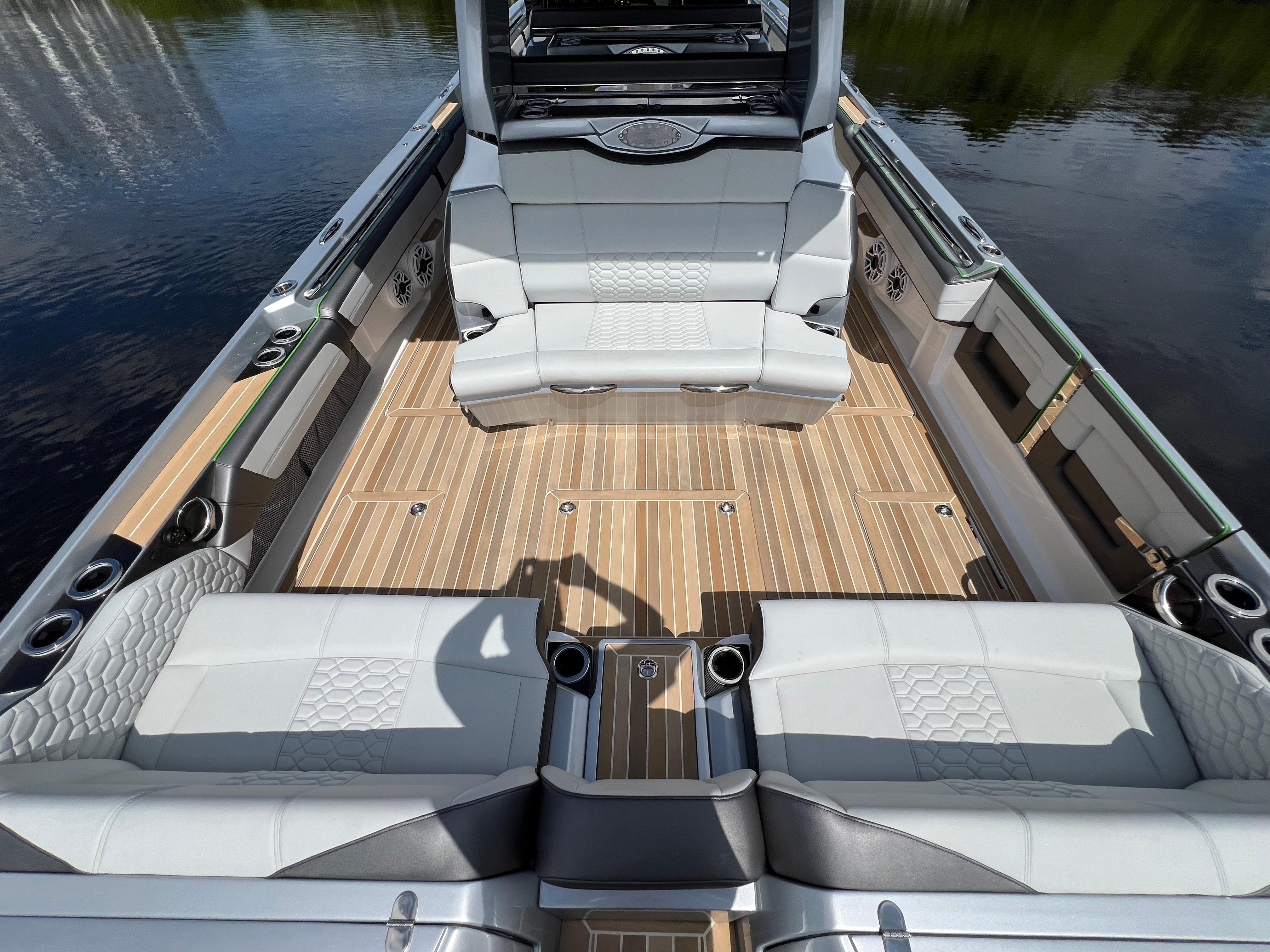 2024-nor-tech-500-sport-center-console-power-9828139-20250605090933079-1_XLARGE