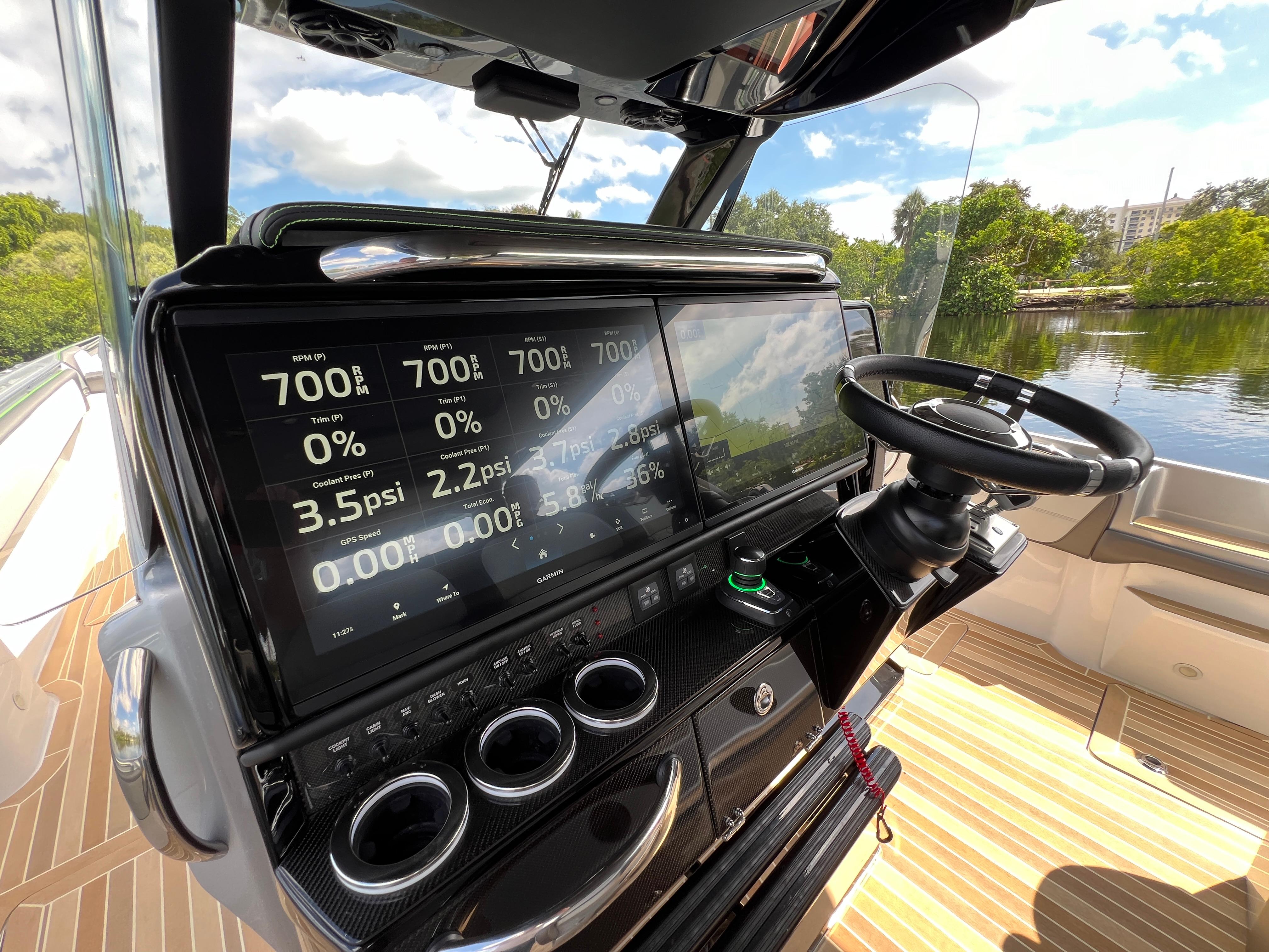 2024-nor-tech-500-sport-center-console-power-9828139-20250605091028931-1_XLARGE