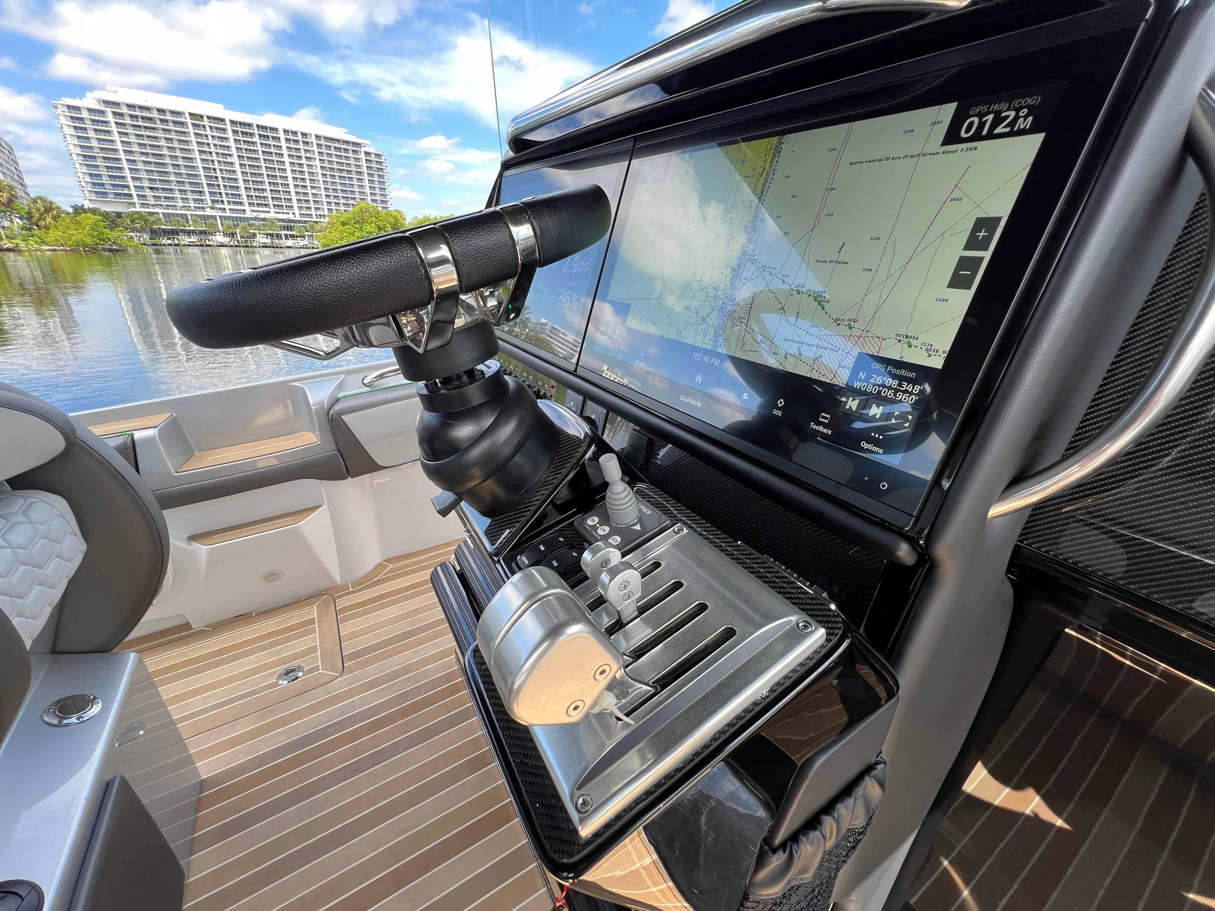 2024-nor-tech-500-sport-center-console-power-9828139-20250605091033724-1_XLARGE