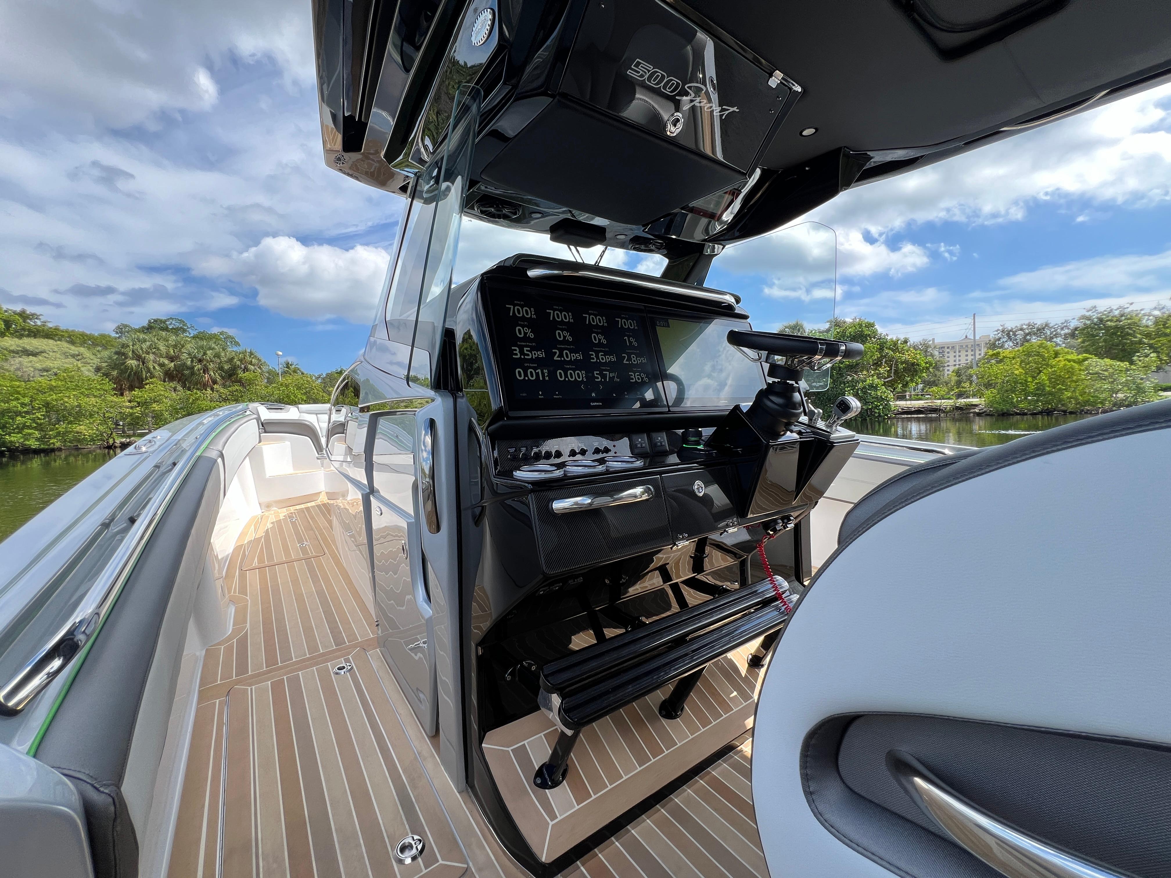 2024-nor-tech-500-sport-center-console-power-9828139-20250605091046710-1_XLARGE