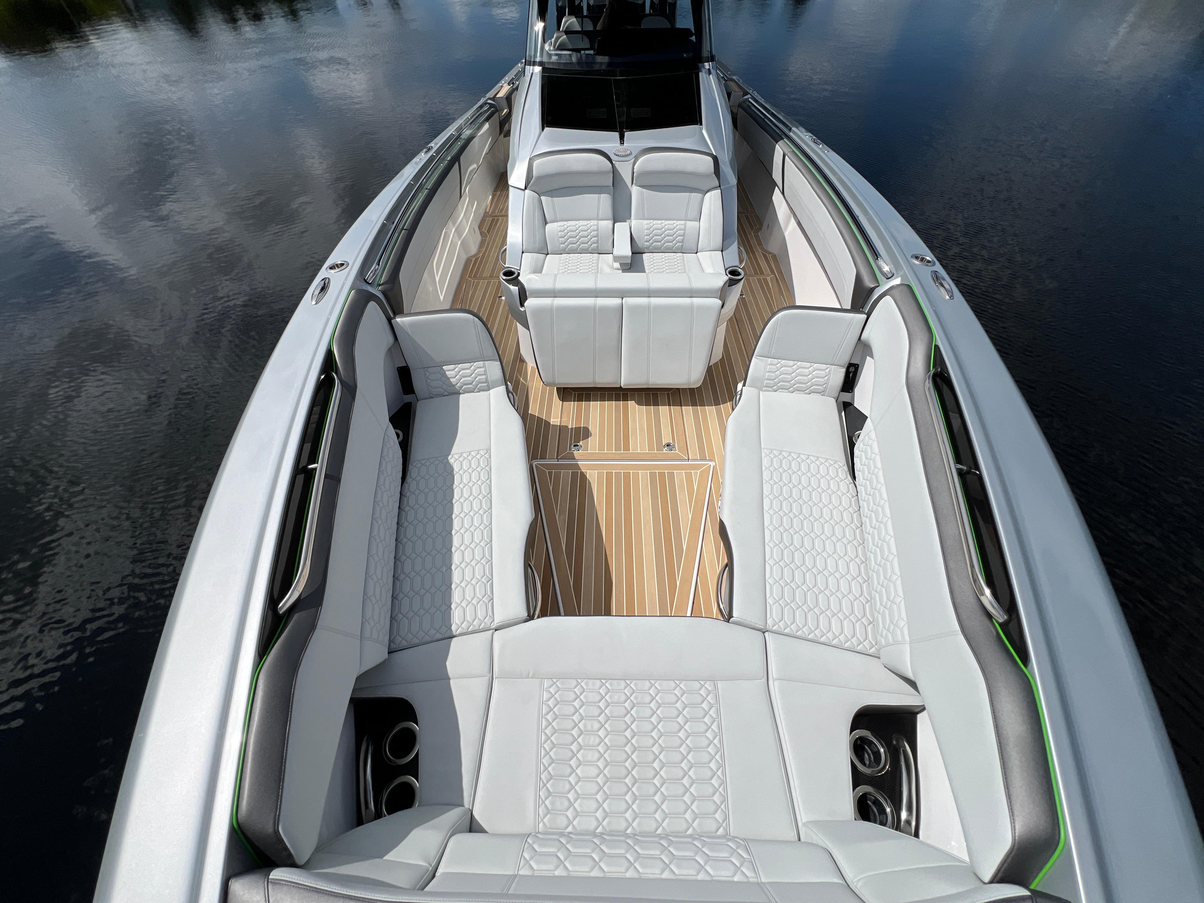 2024-nor-tech-500-sport-center-console-power-9828139-20250605091107722-1_XLARGE