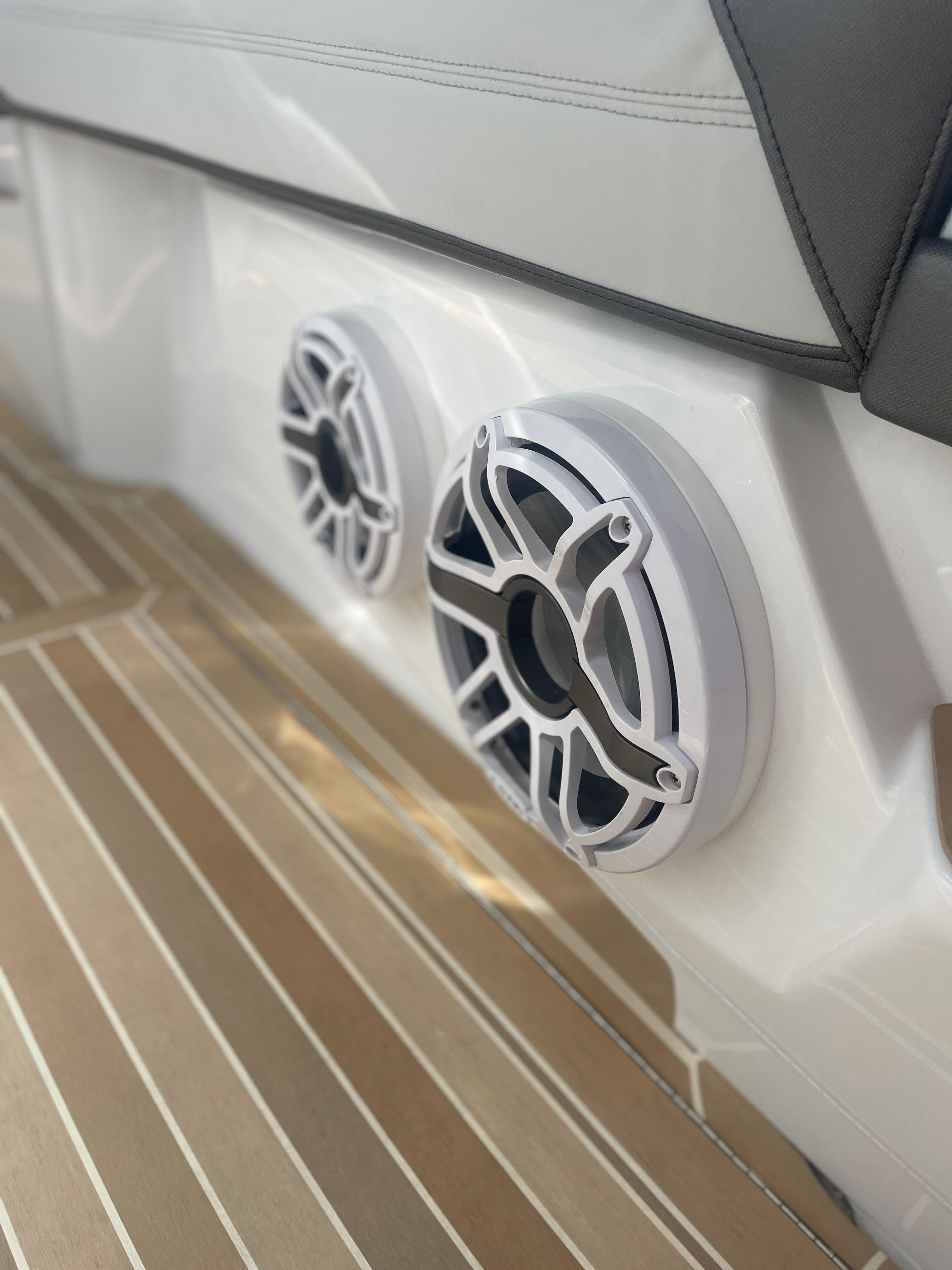 2024-nor-tech-500-sport-center-console-power-9828139-20250605091126270-1_XLARGE