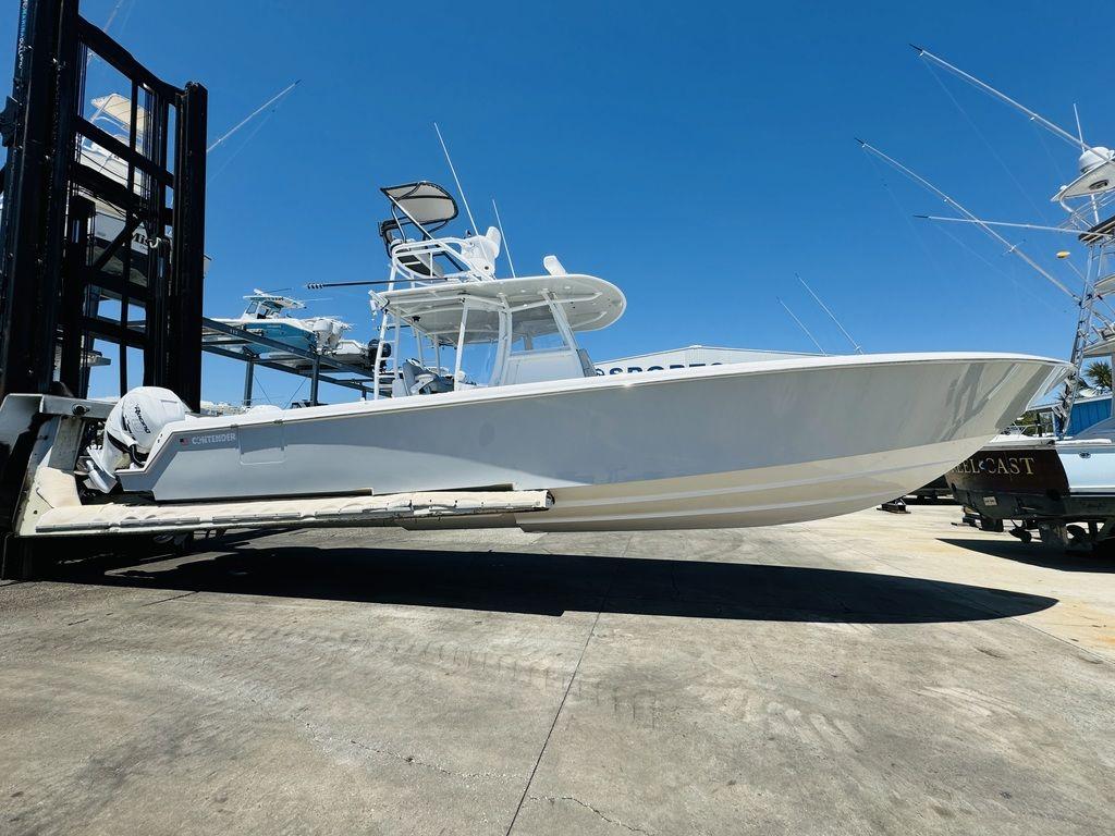 2021 Contender 39 St Yacht For Sale