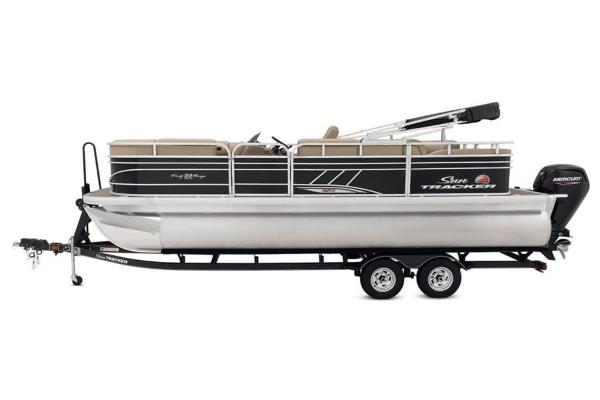 2021 Sun Tracker boat for sale, model of the boat is PARTY BARGE® 22 RF XP3 & Image # 19 of 33