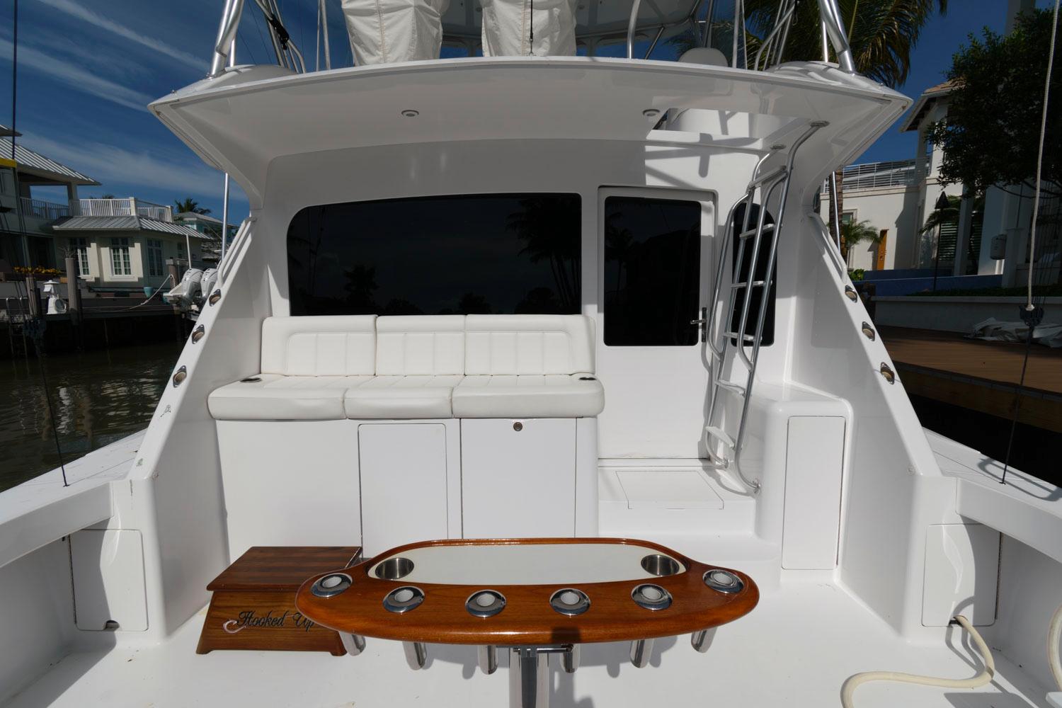 F 6897 RD Knot 10 Yacht Sales