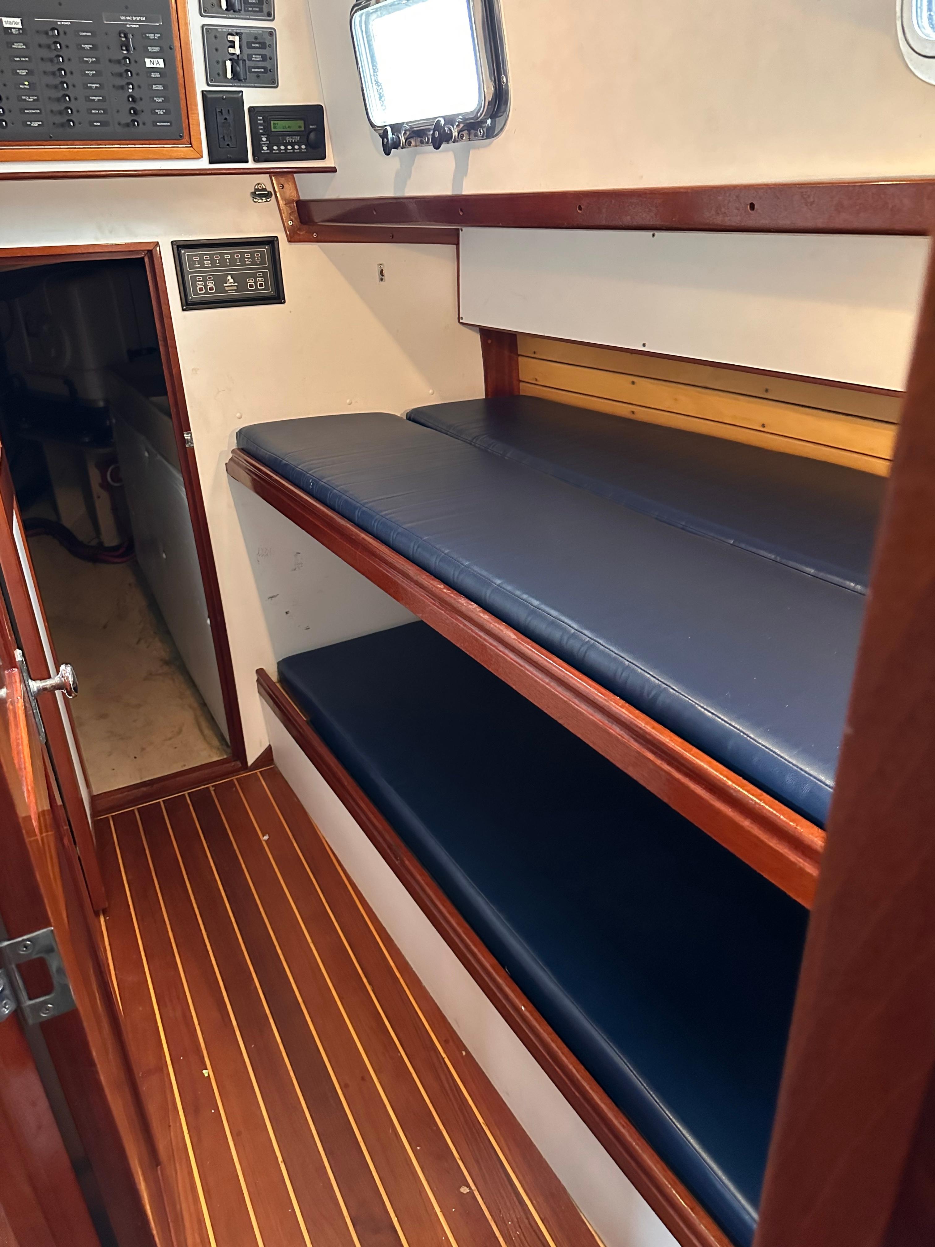 Shannon-43 2002-Boundless RI-US-9598146 | Thumbnail