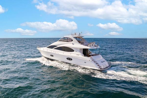 Photo of 2007 Lazzara 69'