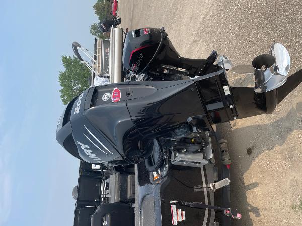 2018 Nitro boat for sale, model of the boat is ZV18 & Image # 6 of 15