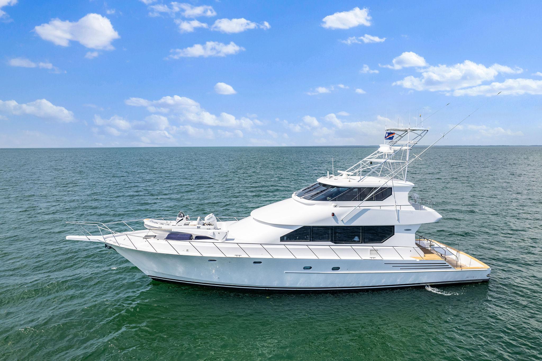 2006 Northstar enclosed flybridge