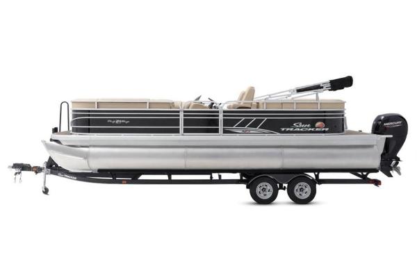2021 Sun Tracker boat for sale, model of the boat is PARTY BARGE® 24 XP3 & Image # 3 of 31