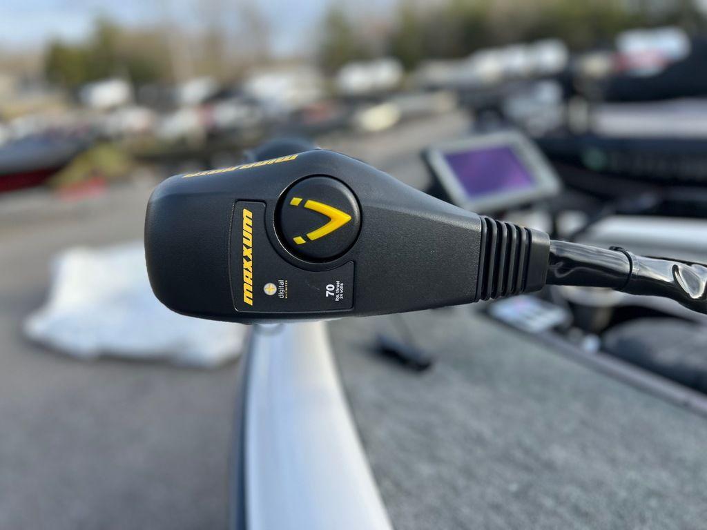 Close-up of a 1999 Triton TR20 boat throttle control handle.