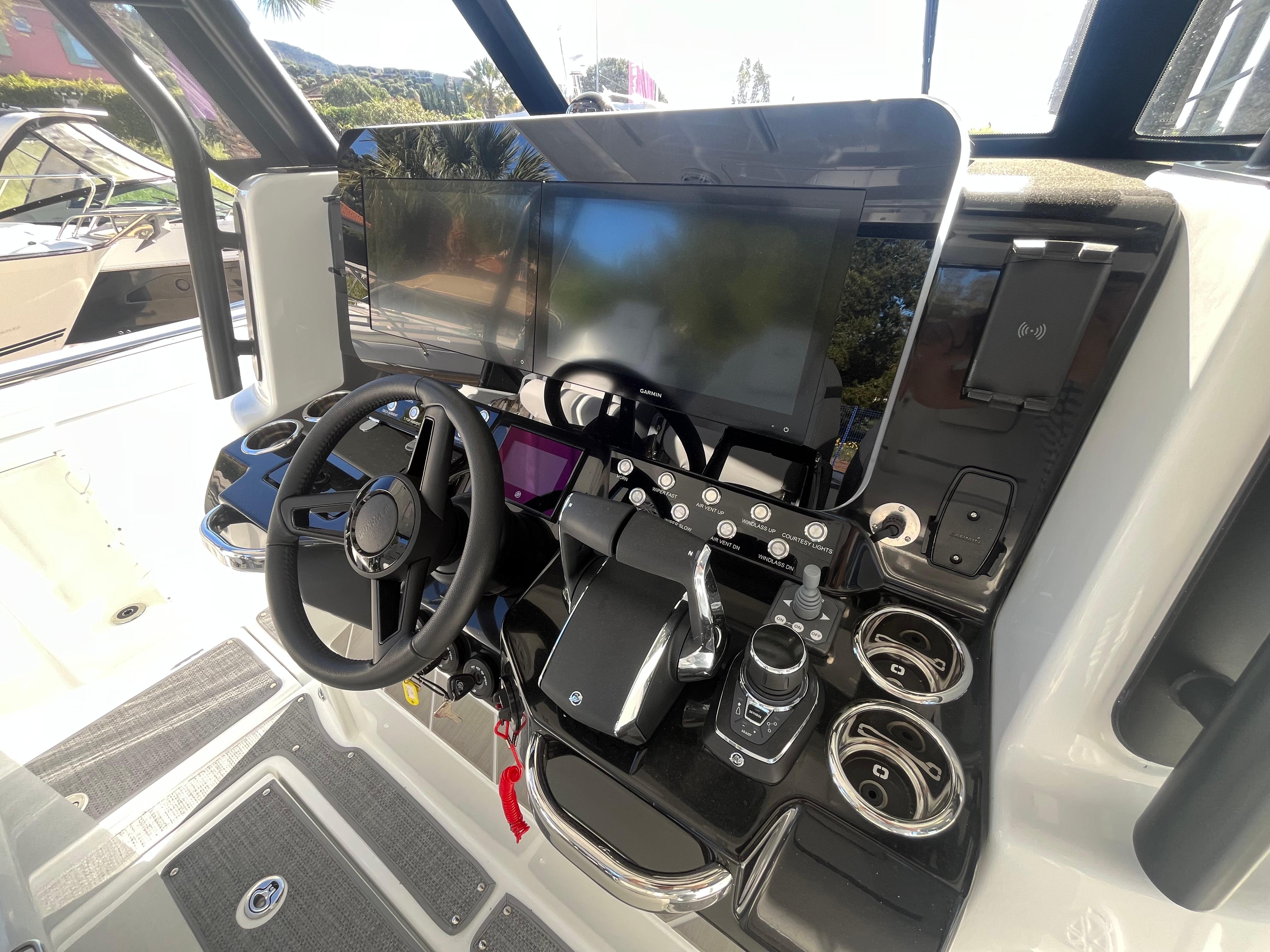 Wellcraft 38 T-Top