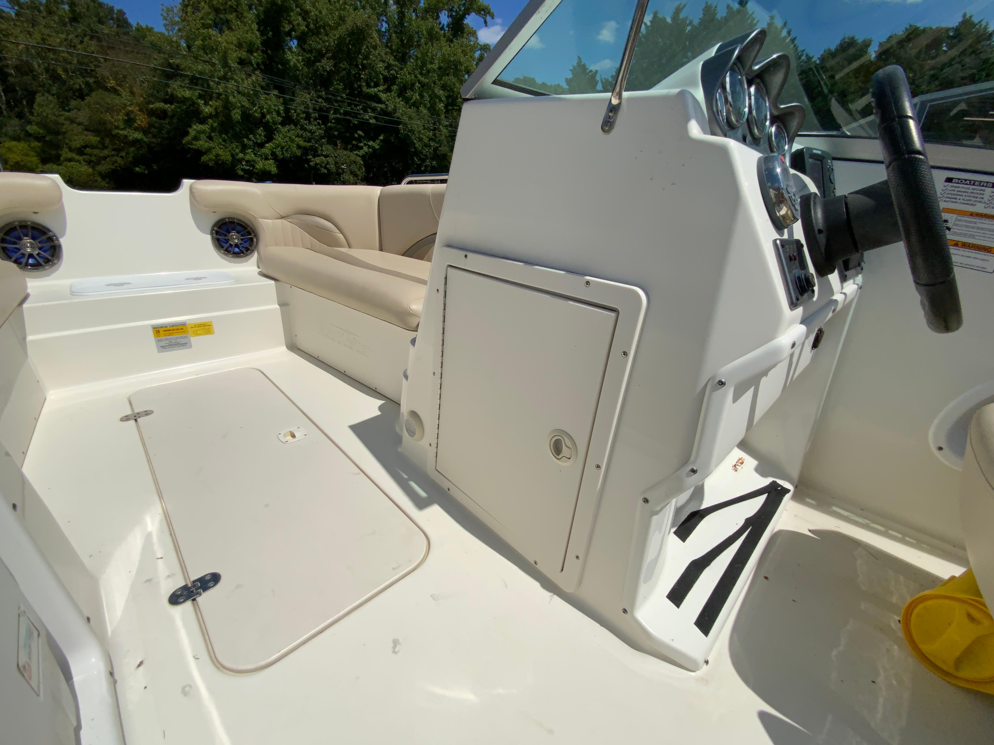 2014 Nauticstar 203DC Sport Deck-18